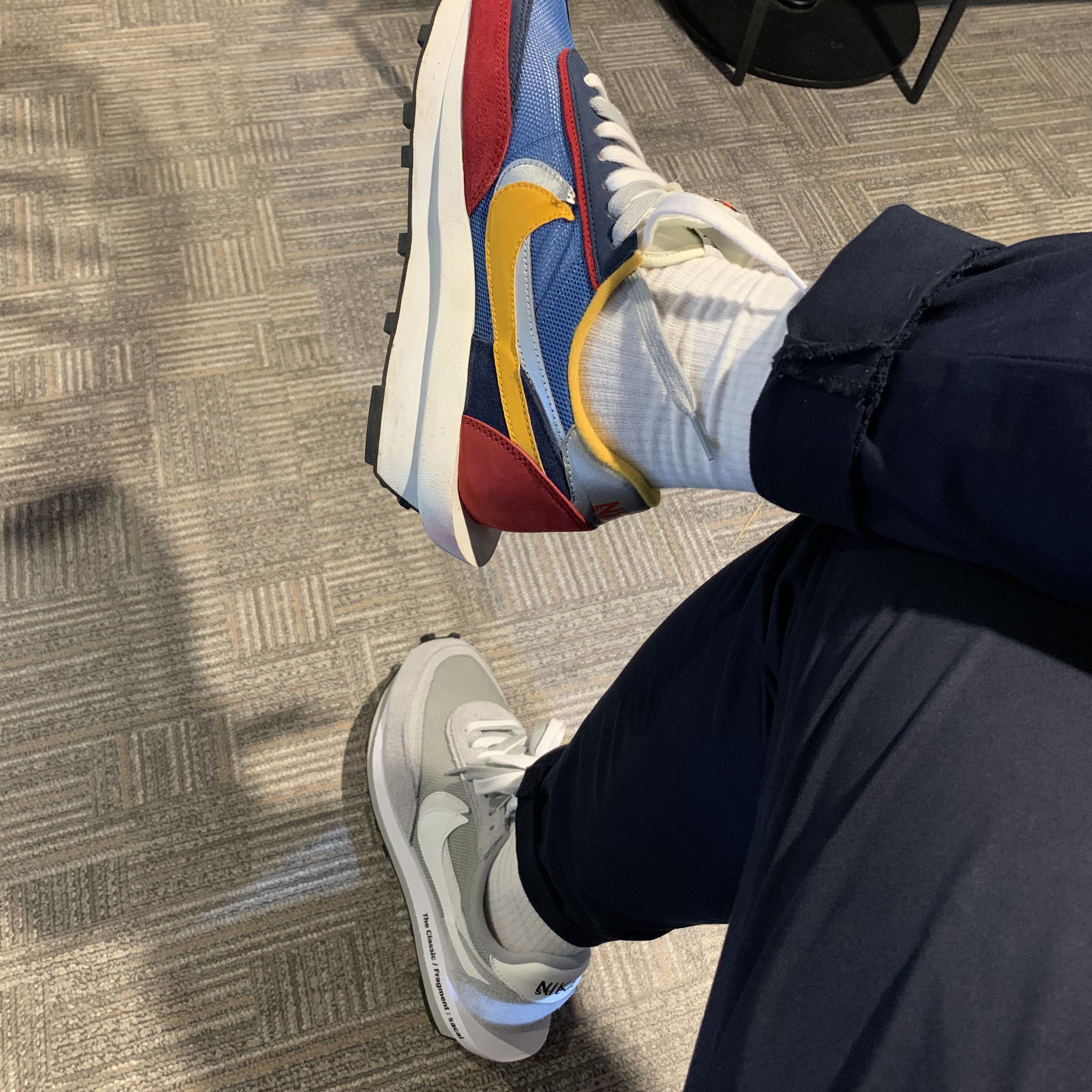 Nike x Sacai x Fragment LDWaffle Light Smoke Grey 착용 스타일 - 3