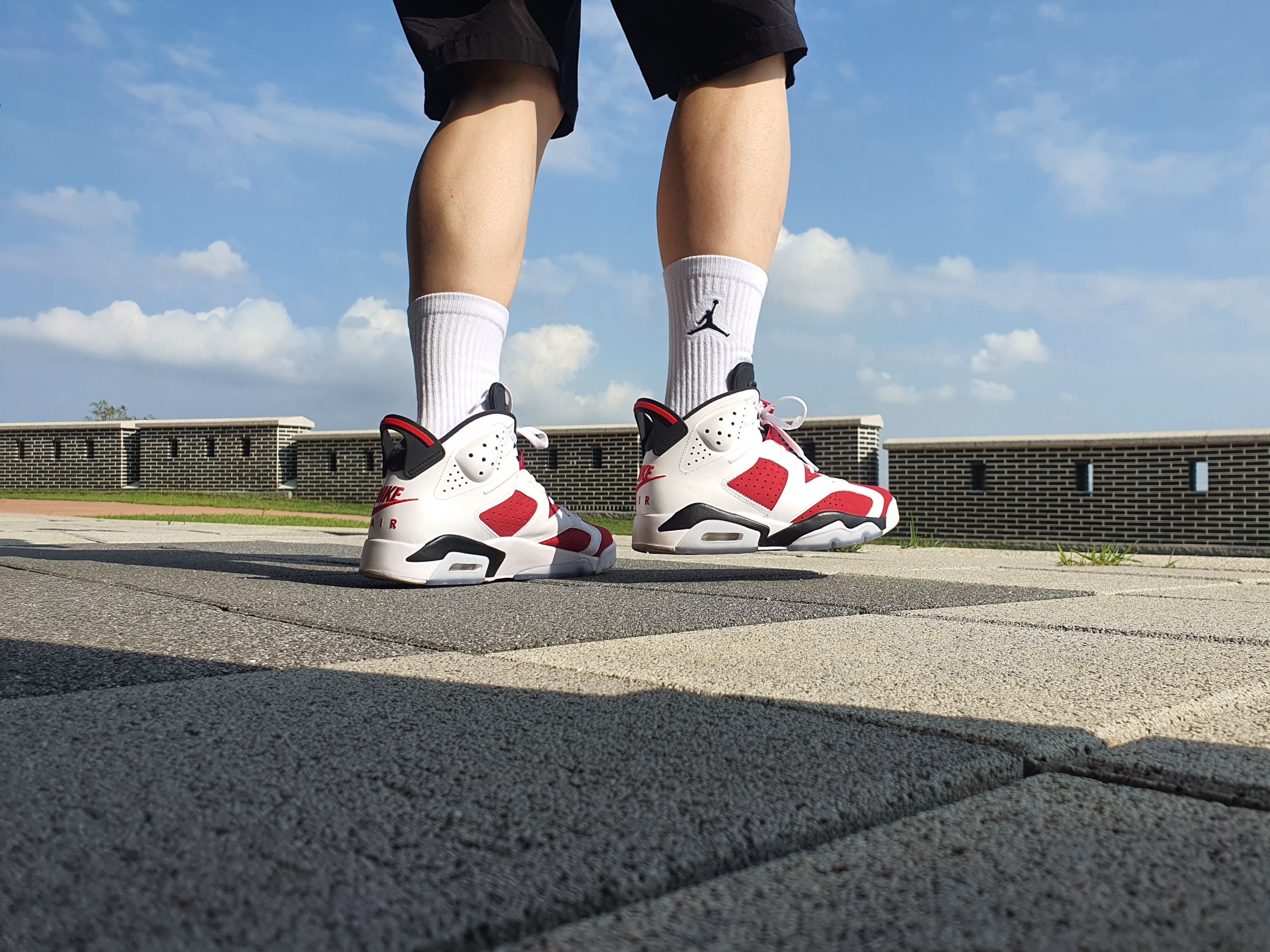 Jordan 6 Retro Carmine 2021 착용 스타일 - 4