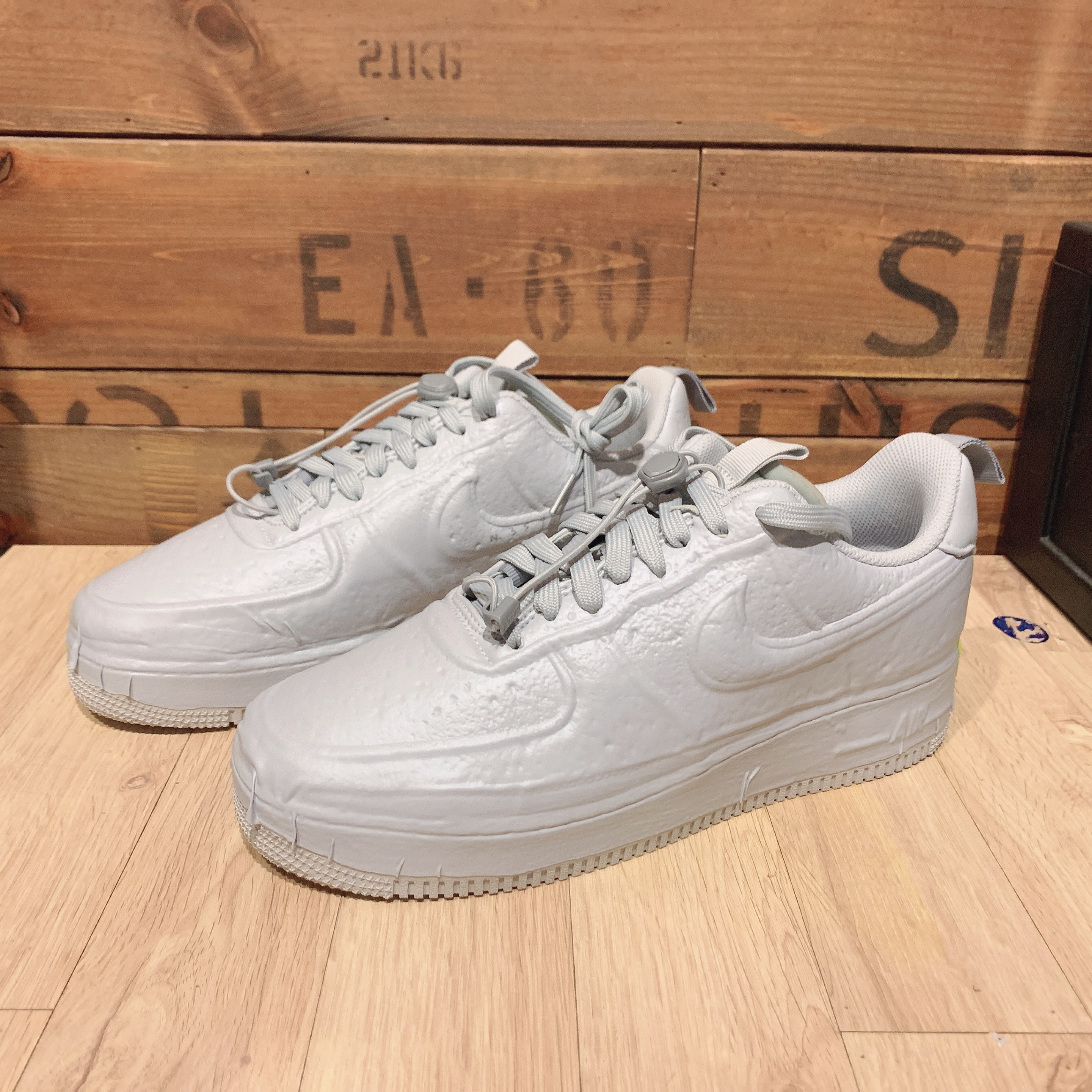 Nike Air Force 1 Low Experimental Artifact 착용 스타일 - 2