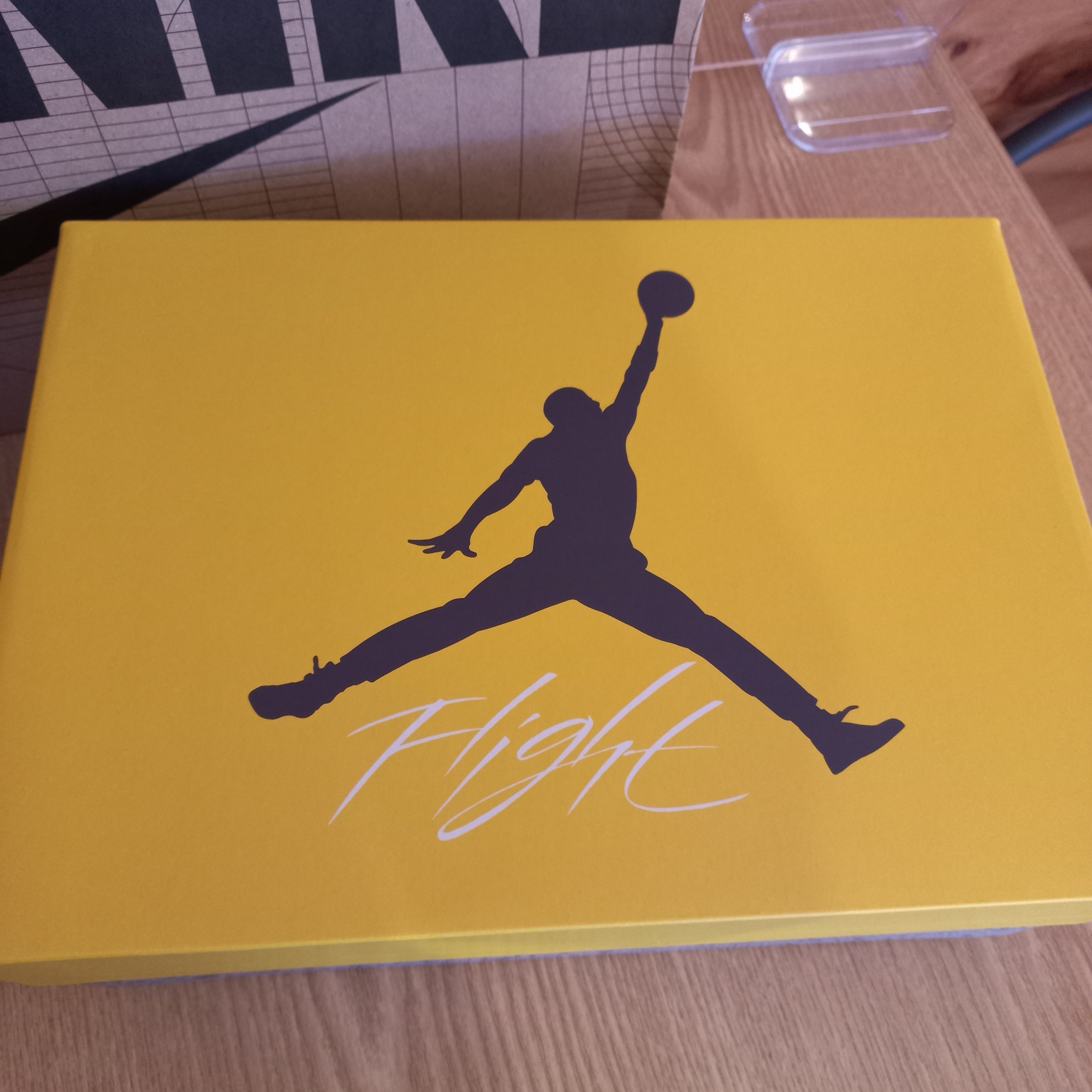 Jordan 4 Retro Tour Yellow 착용 스타일 - 3