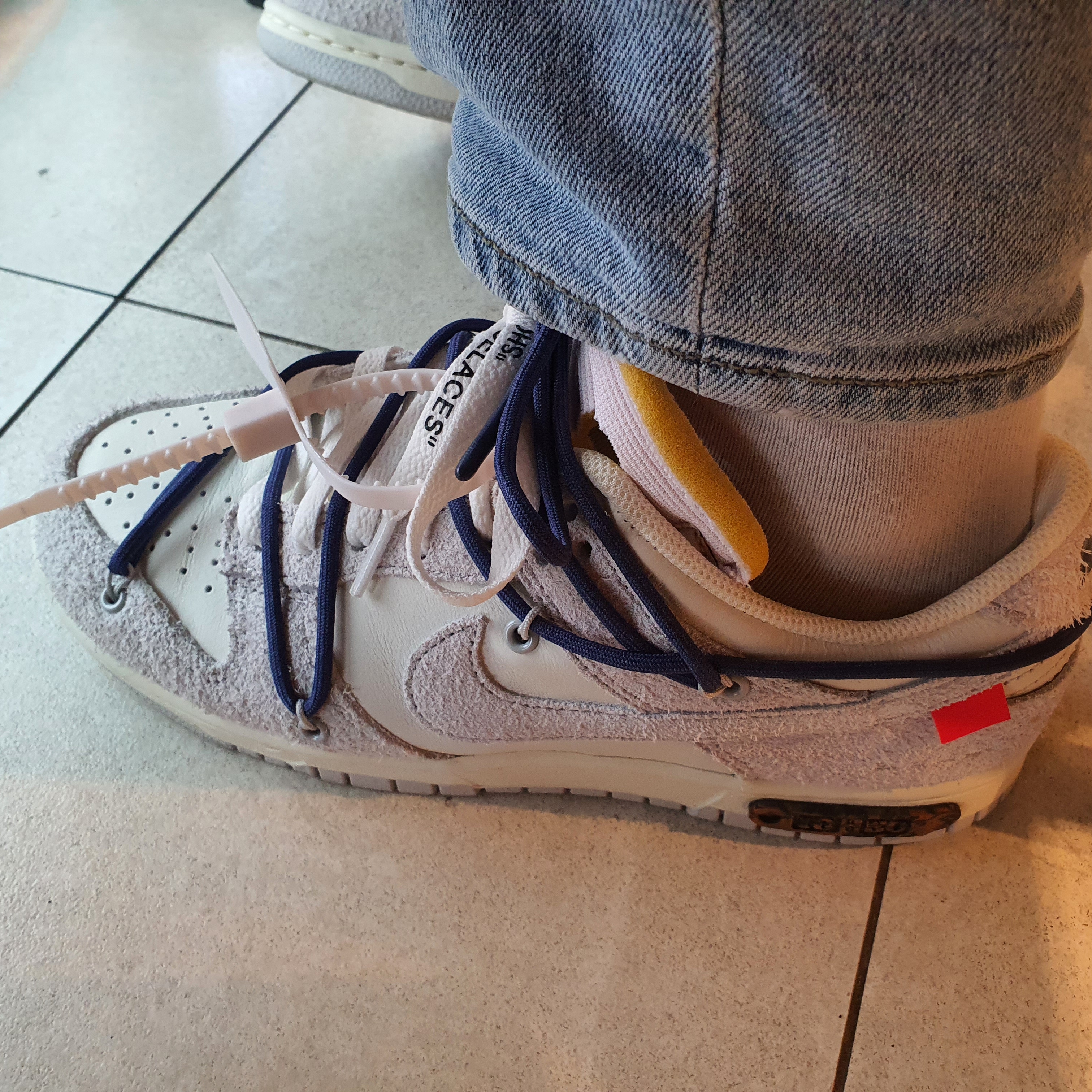 Nike x Off-White Dunk Low The 50 - Lot 18 착용 스타일 - 2
