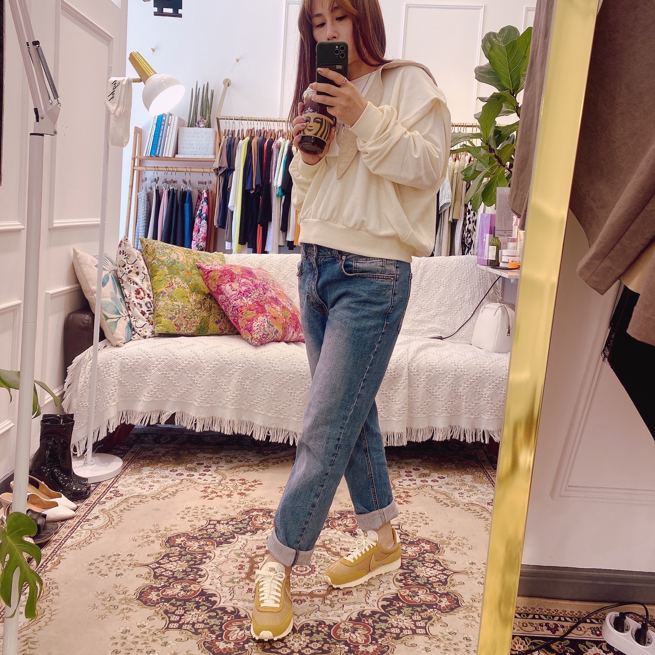 (W) Nike Daybreak Wheat Pale Ivory 착용 스타일 - 1