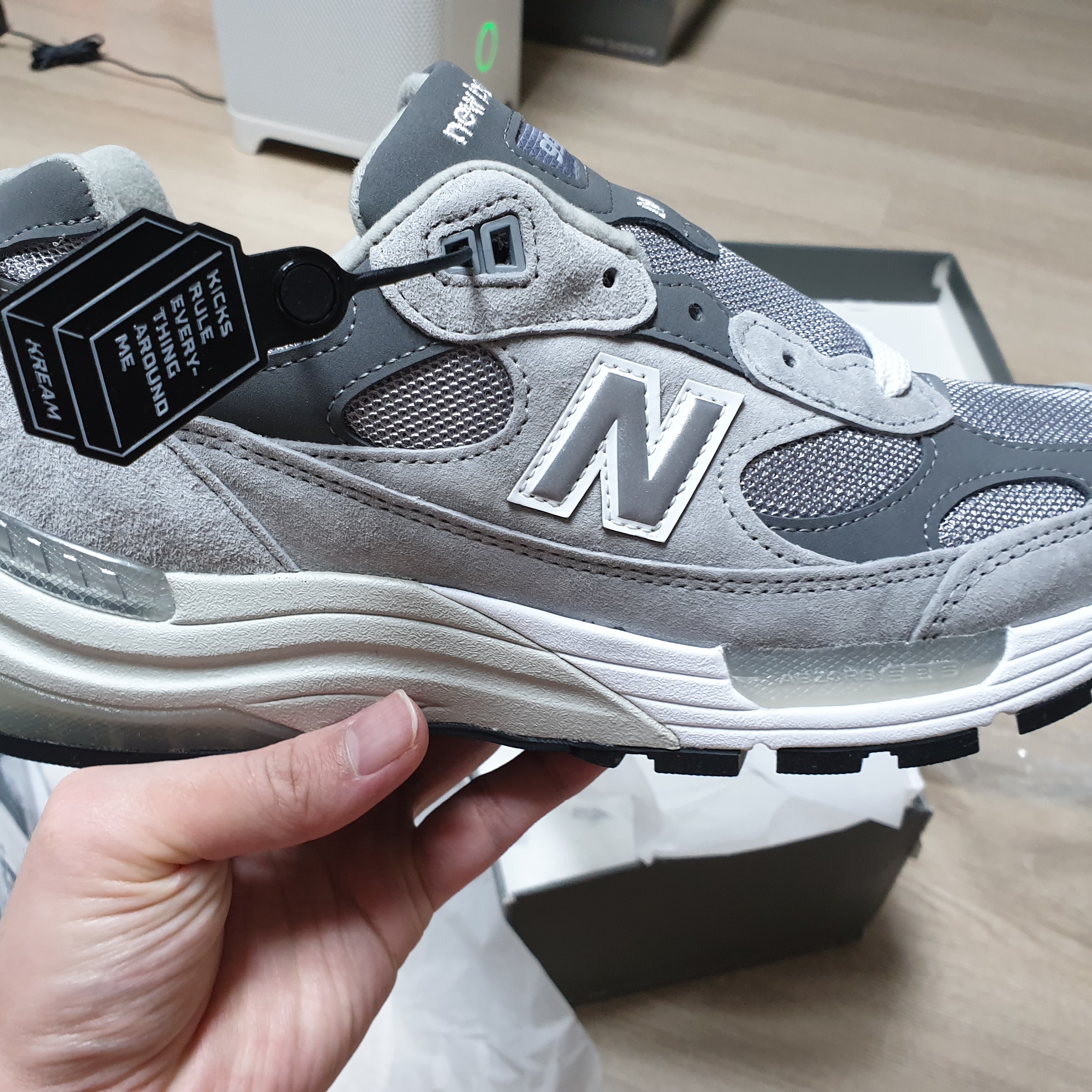 New Balance 992 Made in USA Grey - D Standard 착용 스타일