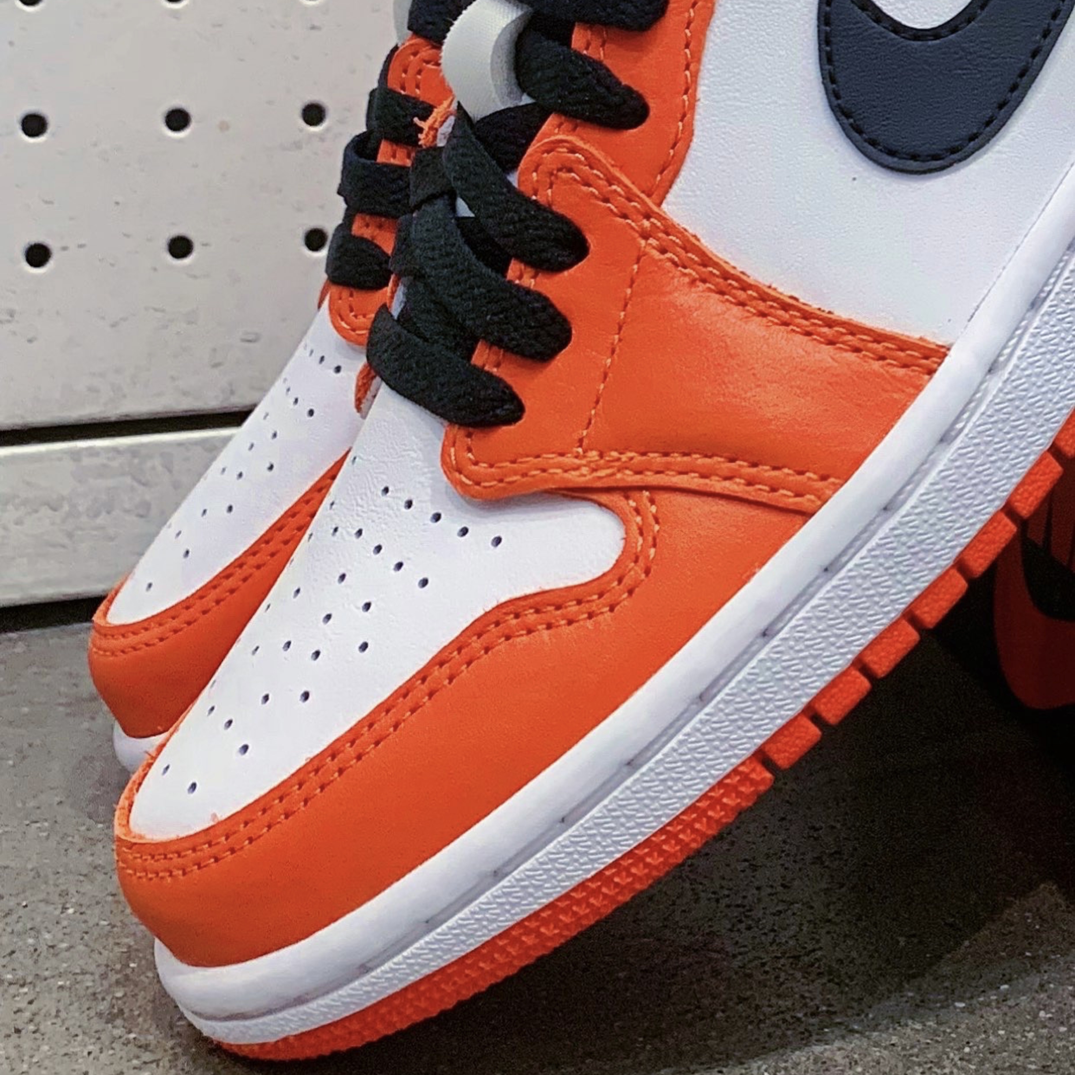 Jordan 1 Low OG Starfish, (W) Jordan 1 Low OG Starfish 착용 스타일 - 5