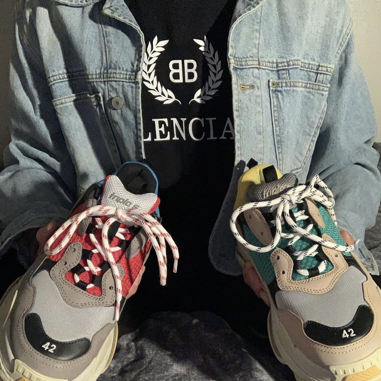 Balenciaga Triple S Yellow Green, Balenciaga Triple S Grey Red Blue 2018 Reissue 착용 스타일