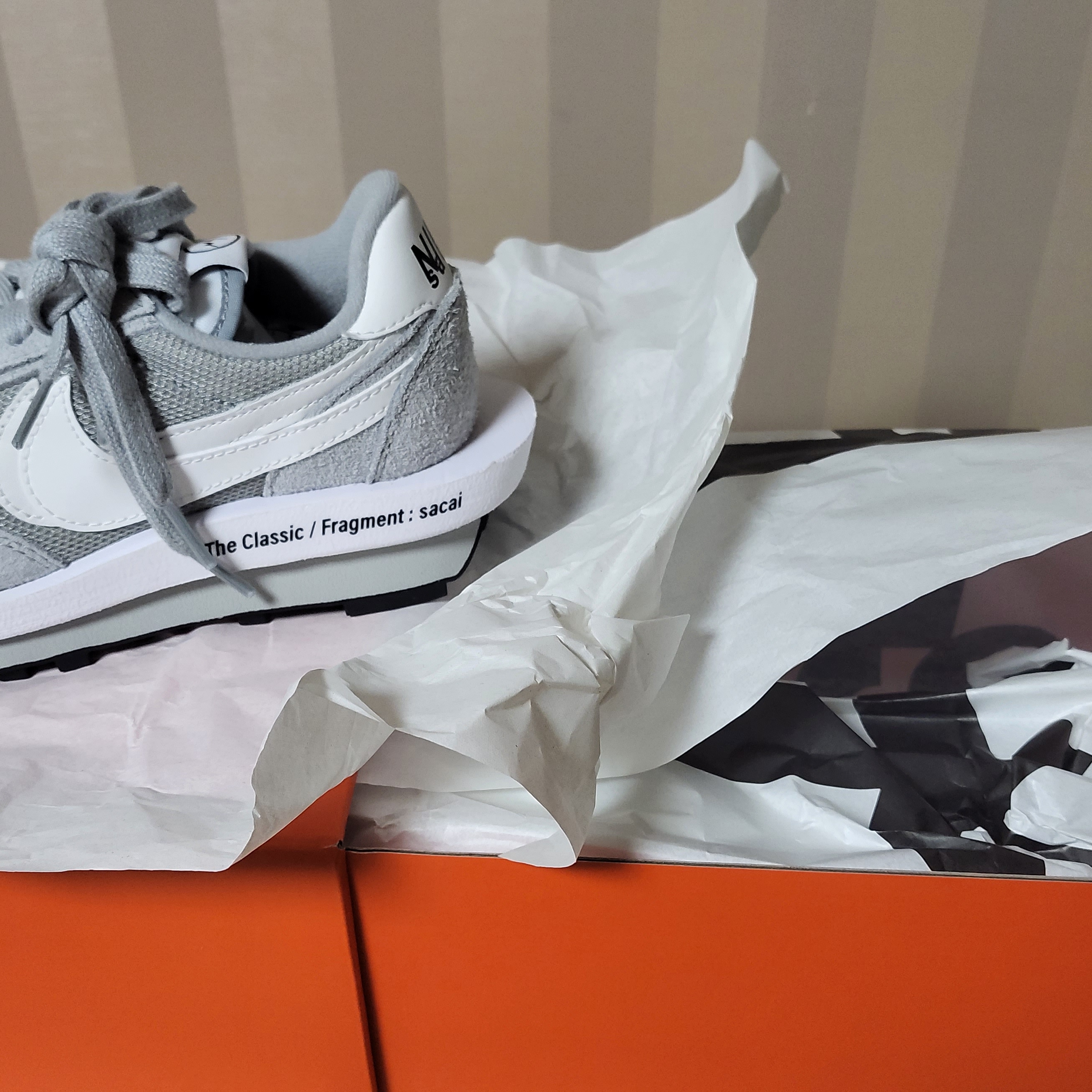 Nike x Sacai x Fragment LDWaffle Light Smoke Grey 착용 스타일 - 1