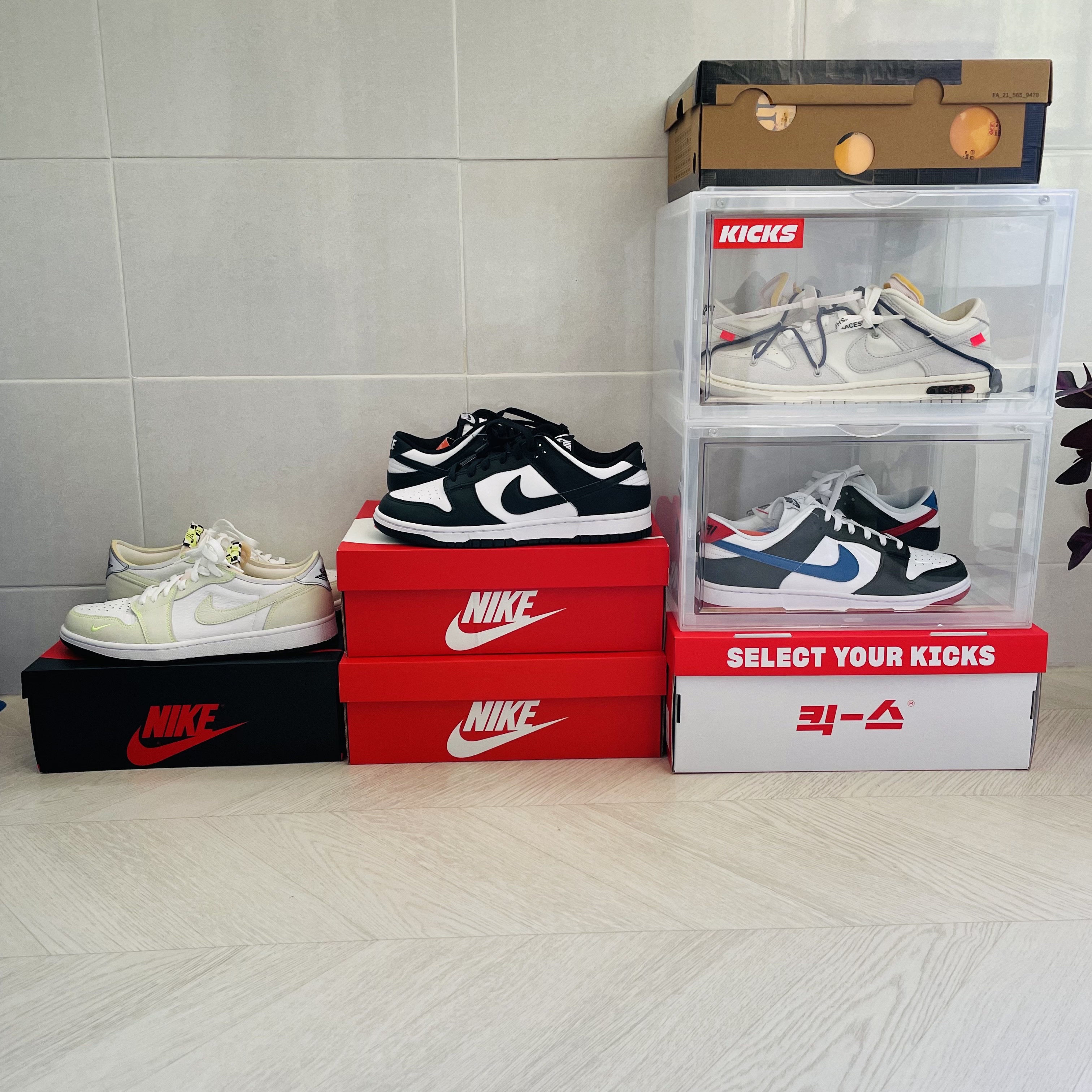 Nike Dunk Low Retro Black, Jordan 1 Low OG Ghost Green 착용 스타일
