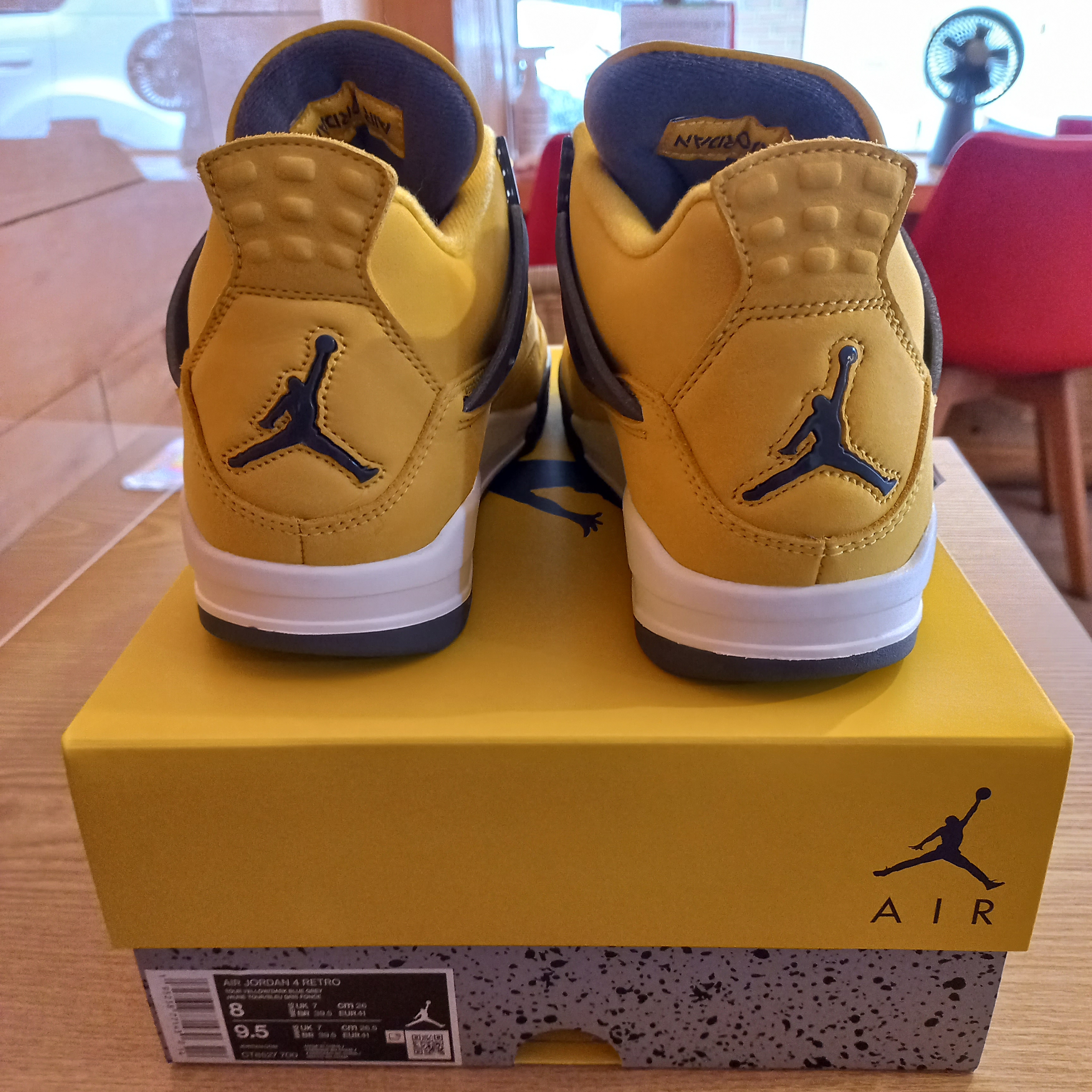 Jordan 4 Retro Tour Yellow 착용 스타일 - 2