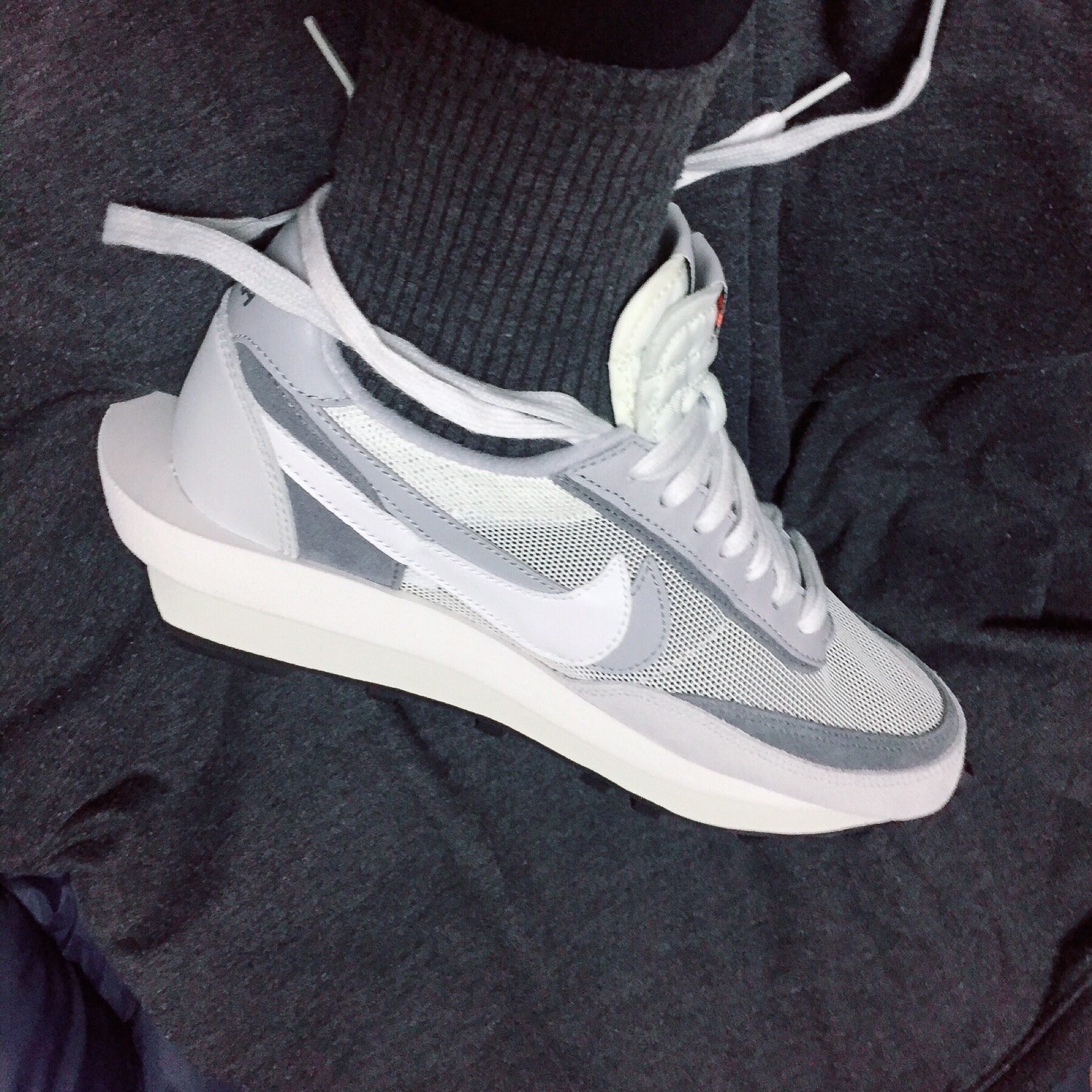 Nike x Sacai LDWaffle Summit White 착용 스타일