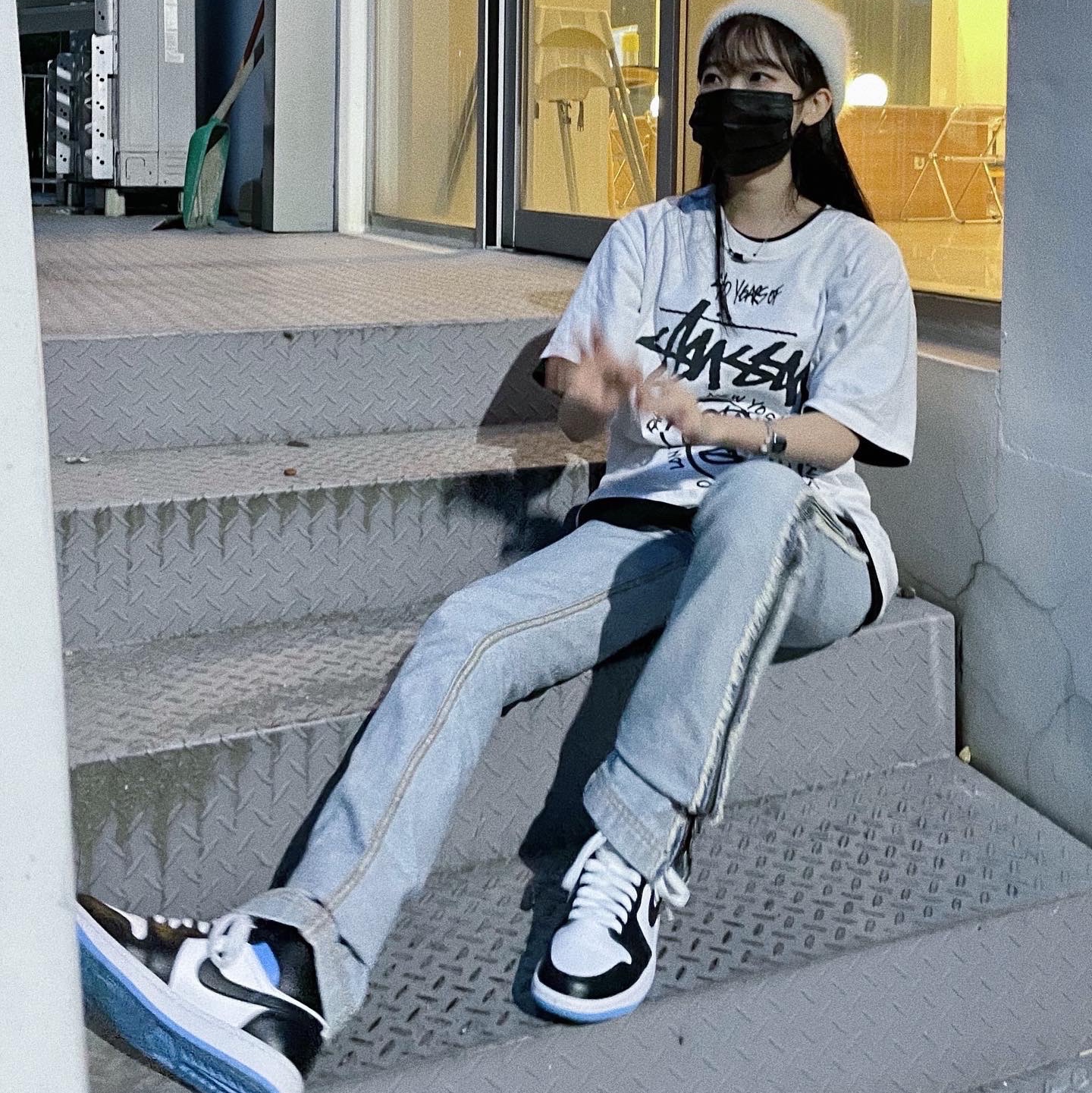 (W) Jordan 1 Mid White Black University Blue 착용 스타일