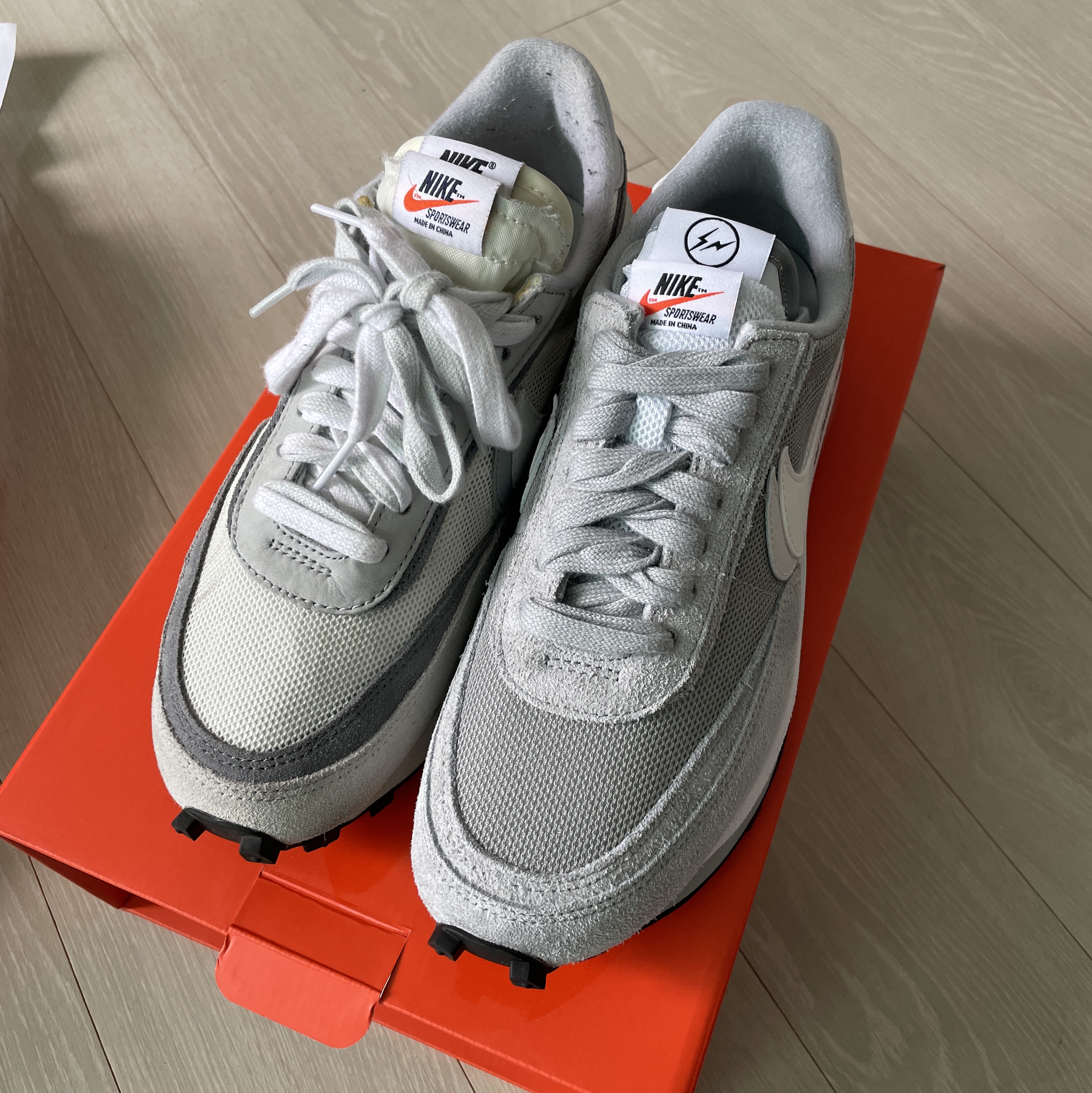 Nike x Sacai x Fragment LDWaffle Light Smoke Grey, Nike x Sacai LDWaffle Summit White 착용 스타일 - 1