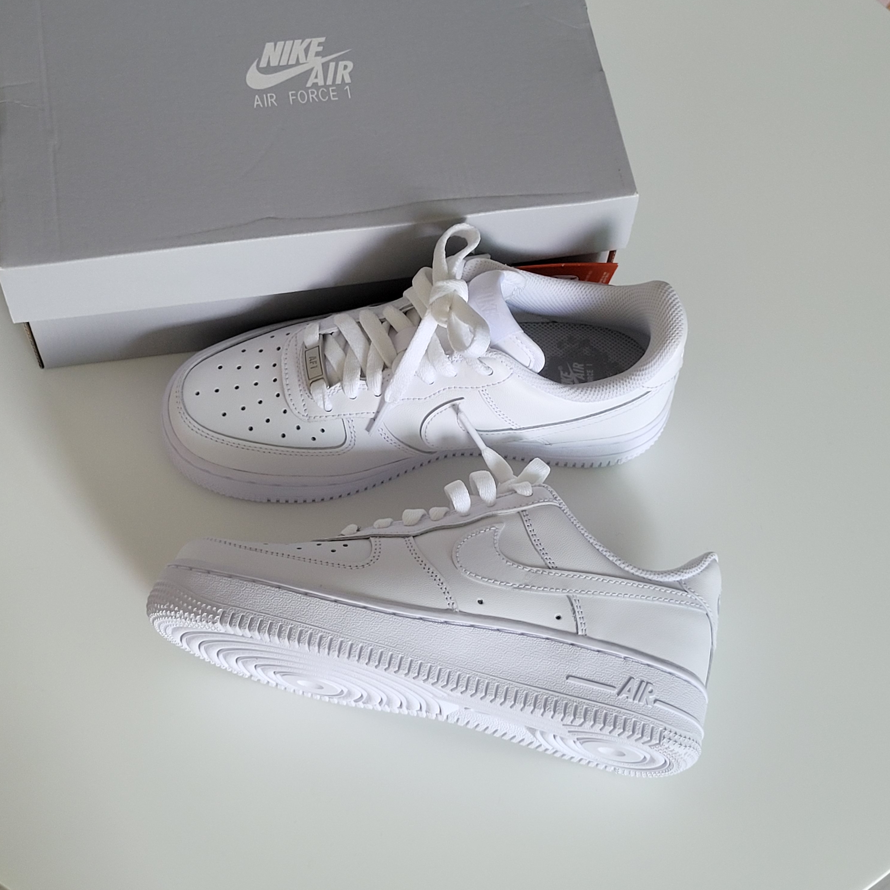 (W) Nike Air Force 1 '07 Low White 착용 스타일 - 1