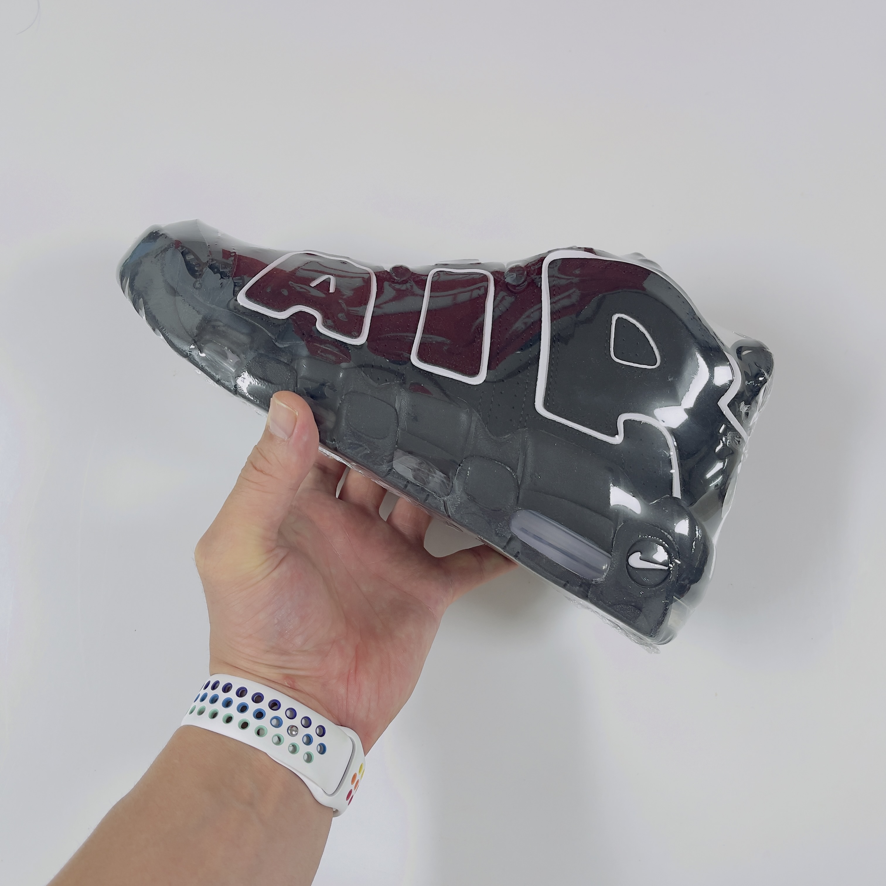 Nike Air More Uptempo Black White 2020 착용 스타일 - 1