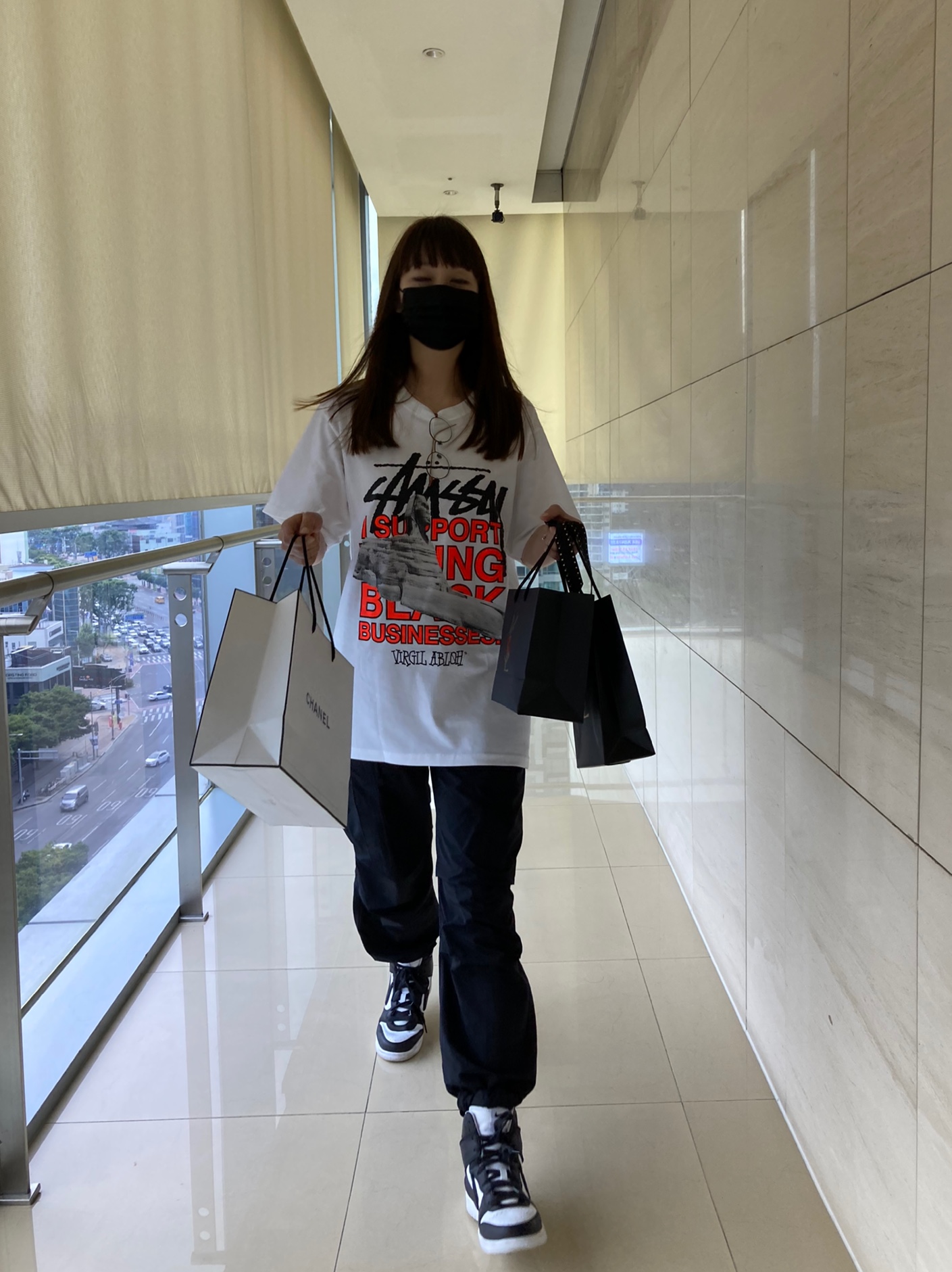 Stussy x Off-White 40 WT T-Shirt, Nike x Ambush Dunk High Black 착용 스타일 - 1