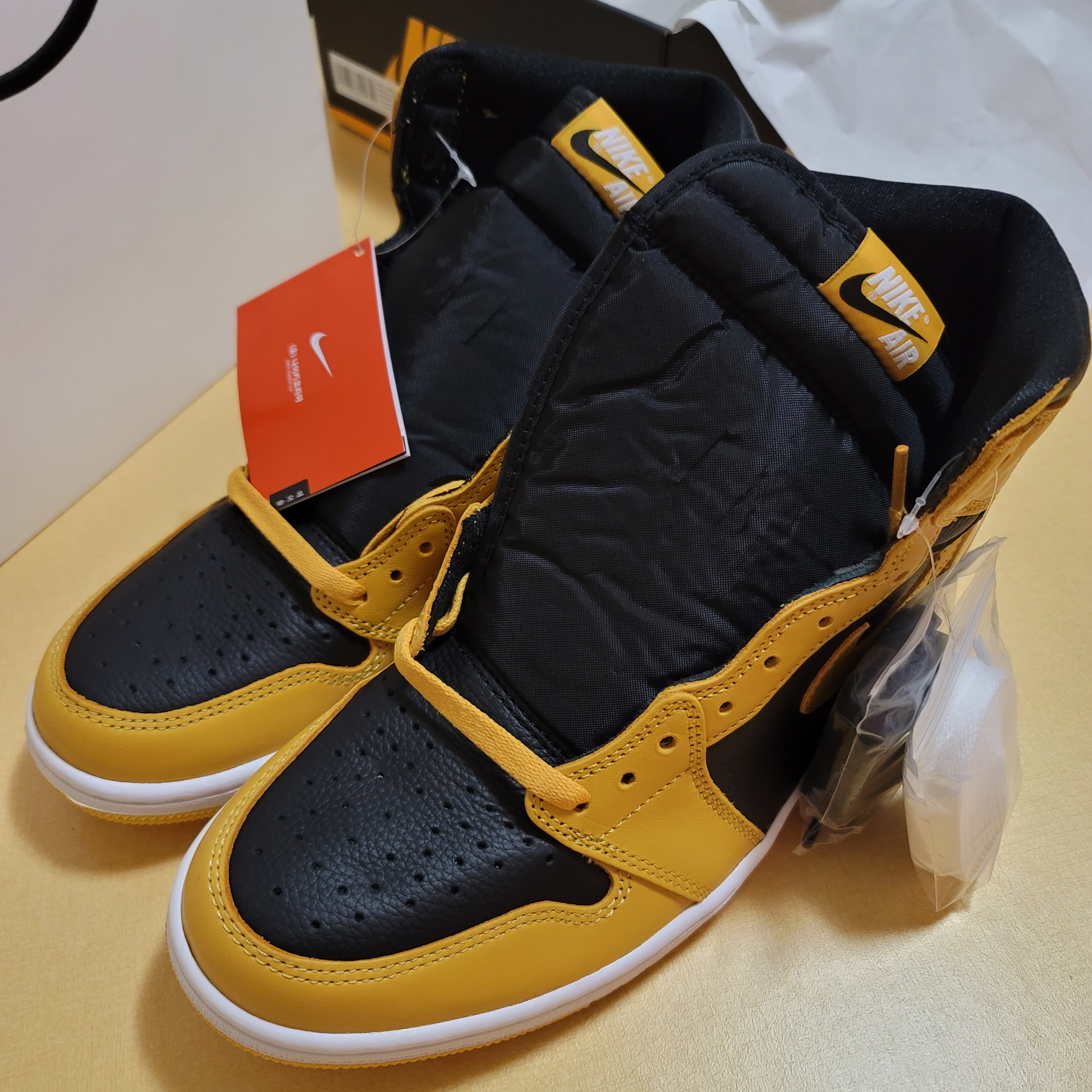 Jordan 1 Retro High OG Pollen 착용 스타일 - 1