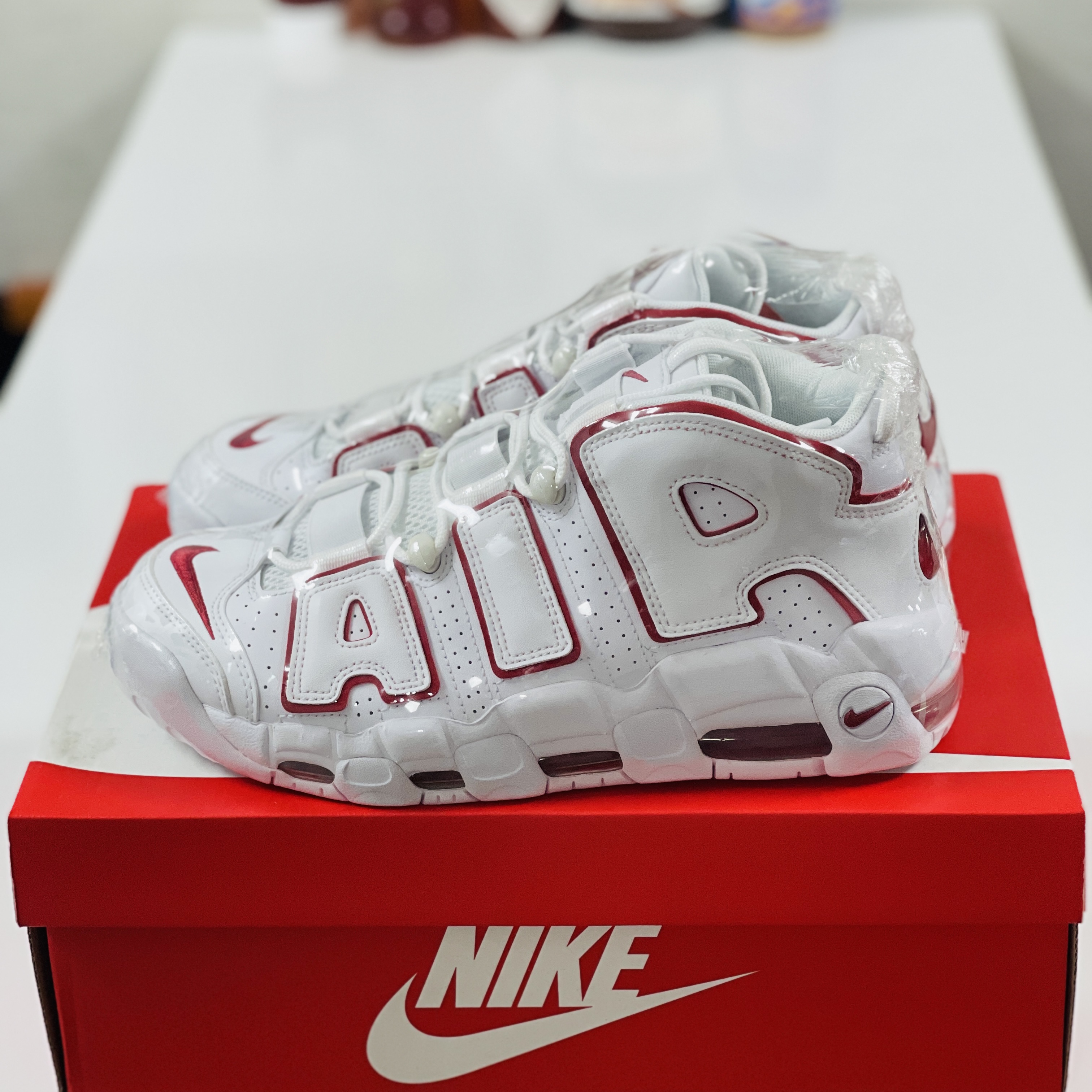 Nike Air More Uptempo White Varsity Red 2021 착용 스타일 - 2
