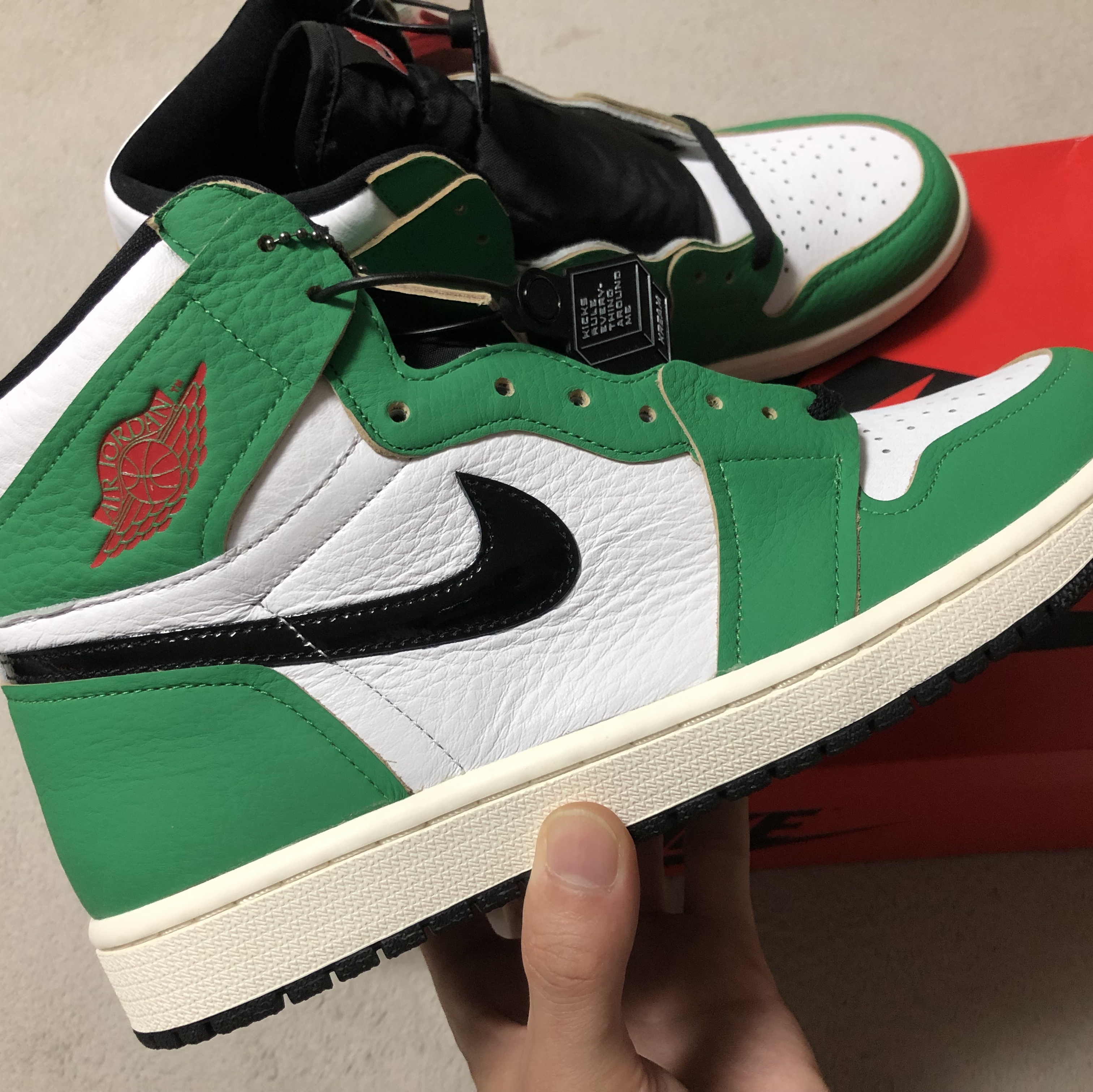 (W) Jordan 1 Retro High OG Lucky Green 착용 스타일 - 2
