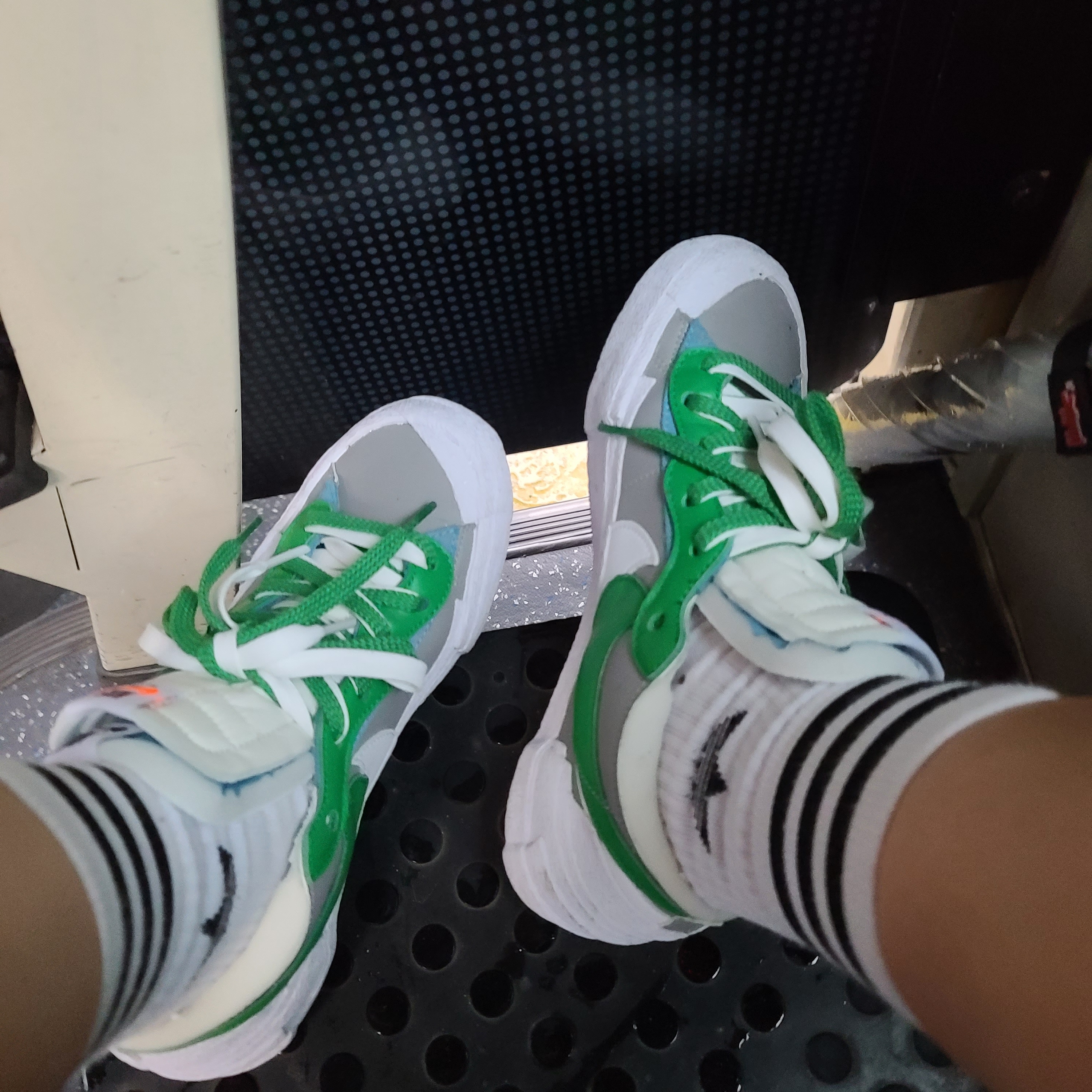 Nike x Sacai Blazer Low Classic Green 착용 스타일
