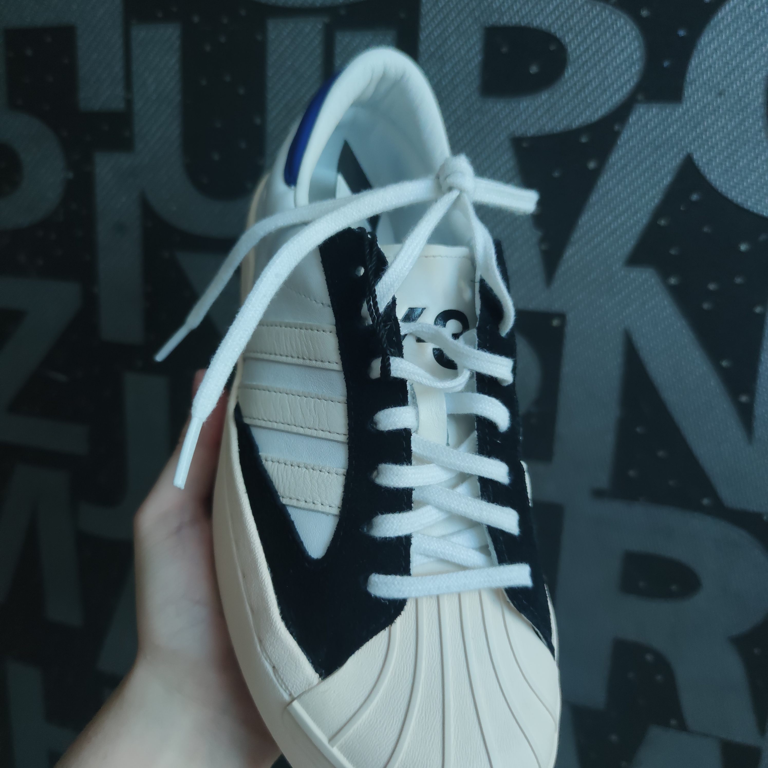Y-3 Yohji Star Cloud White Bold Blue 착용 스타일 - 3