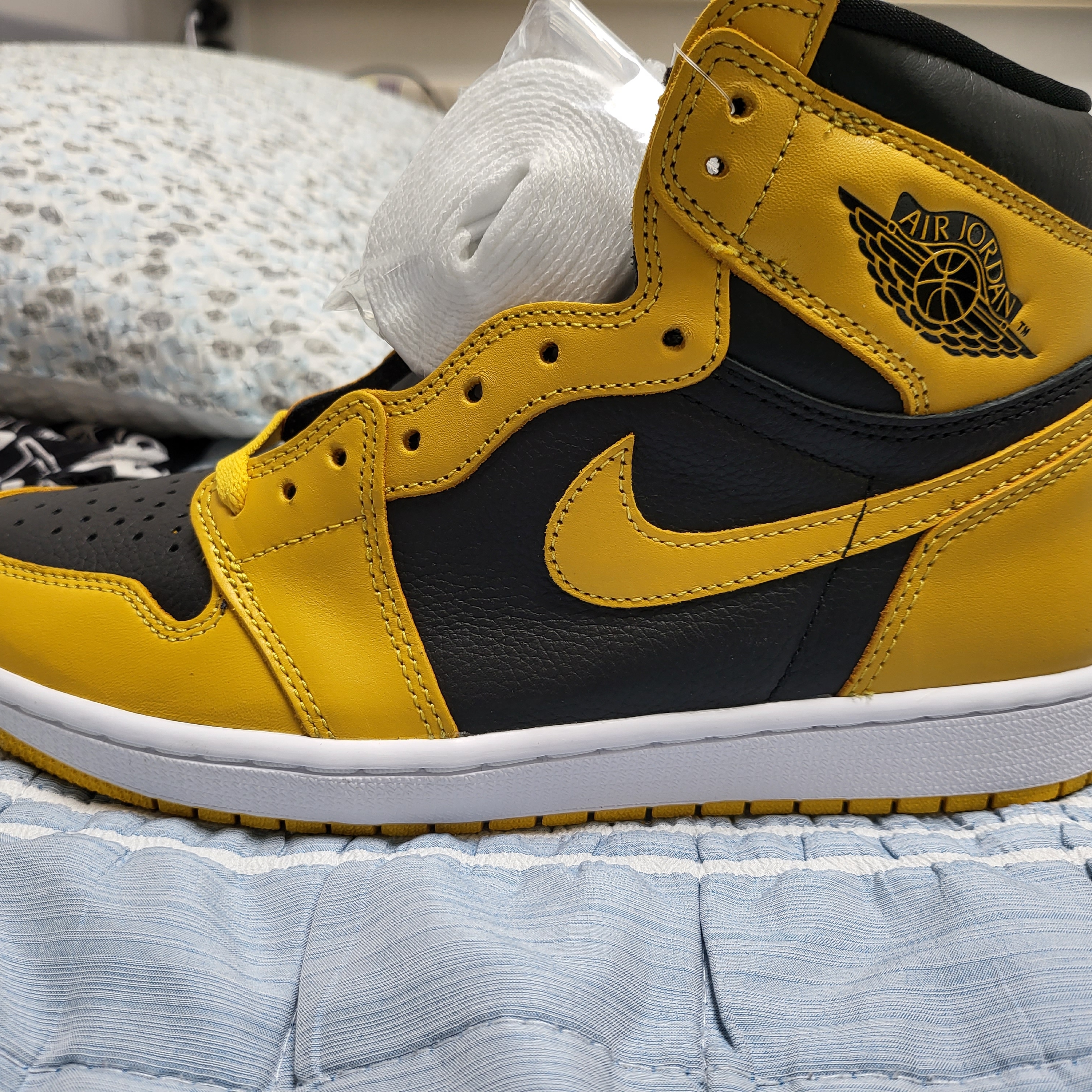 Jordan 1 Retro High OG Pollen 착용 스타일 - 1