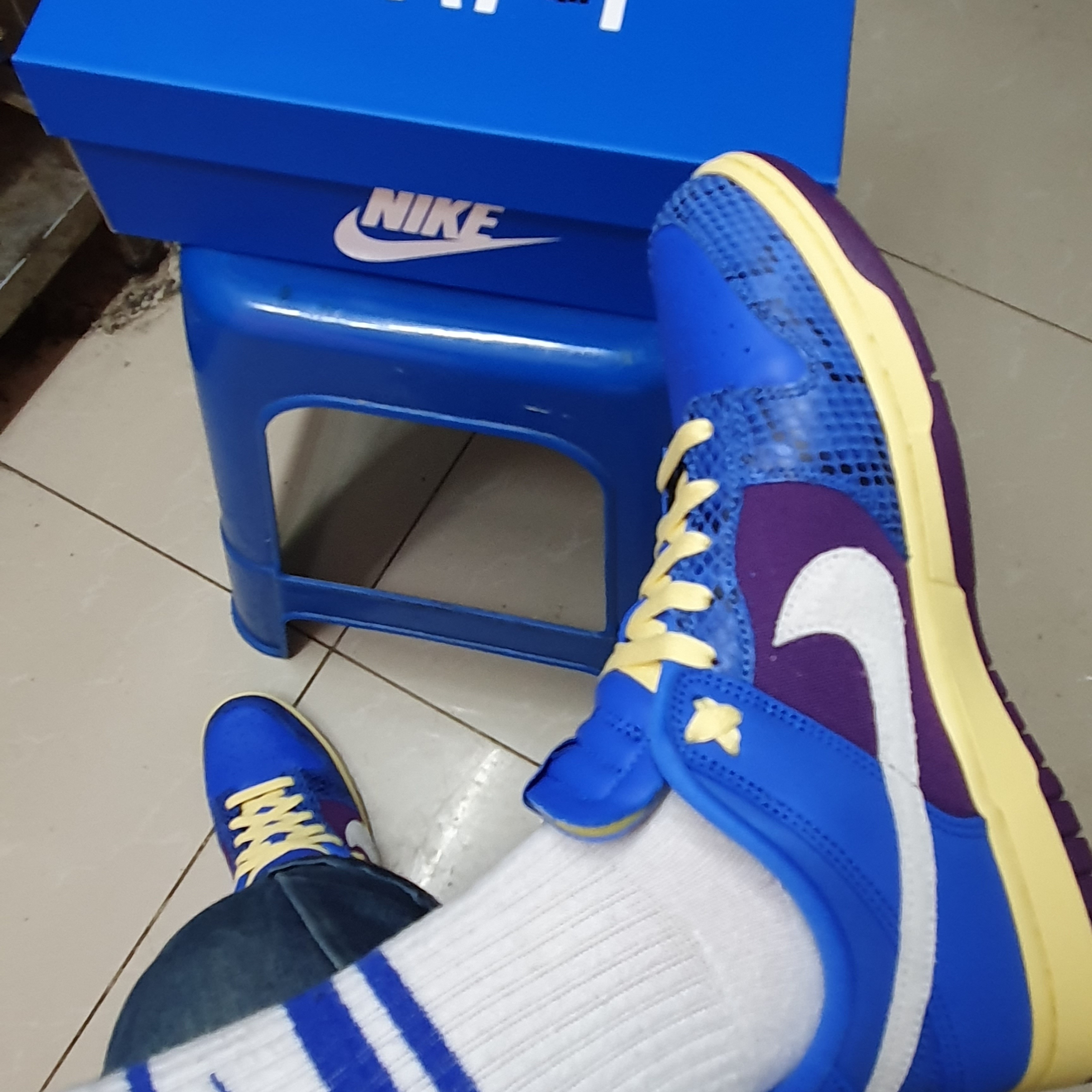Nike x Undefeated Dunk Low SP 5 On It 착용 스타일 - 4