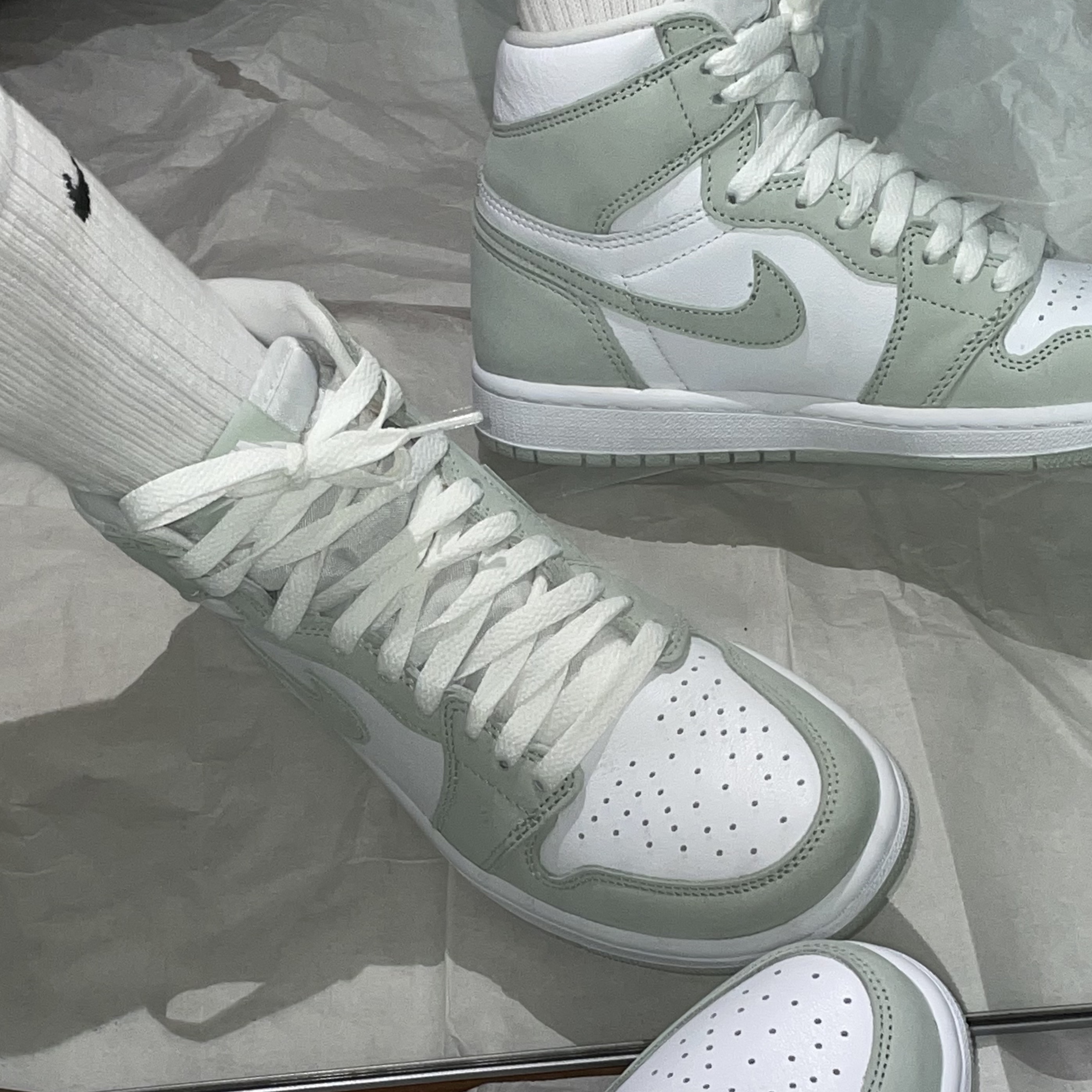 (W) Jordan 1 Retro High OG Seafoam 착용 스타일