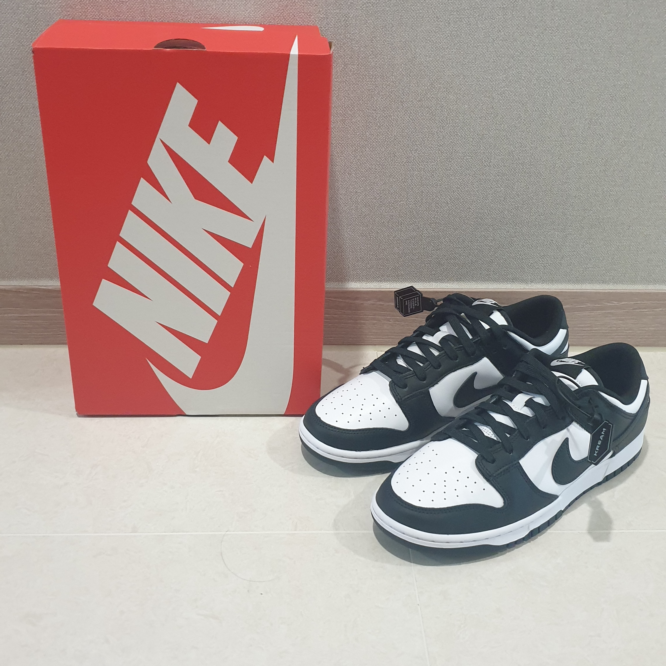 Nike Dunk Low Retro Black 착용 스타일