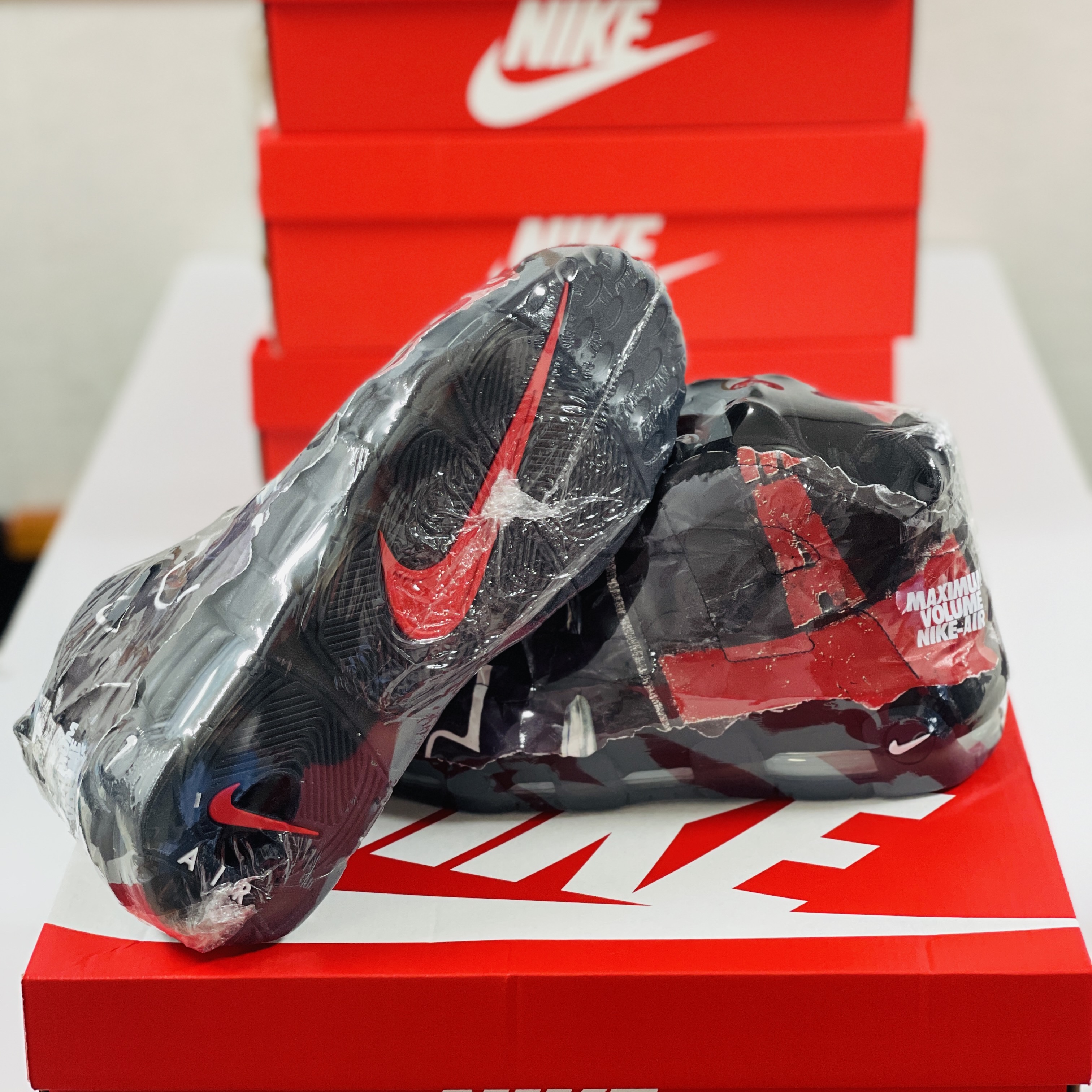 Nike Air More Uptempo 96 Maximum Volume 착용 스타일 - 5