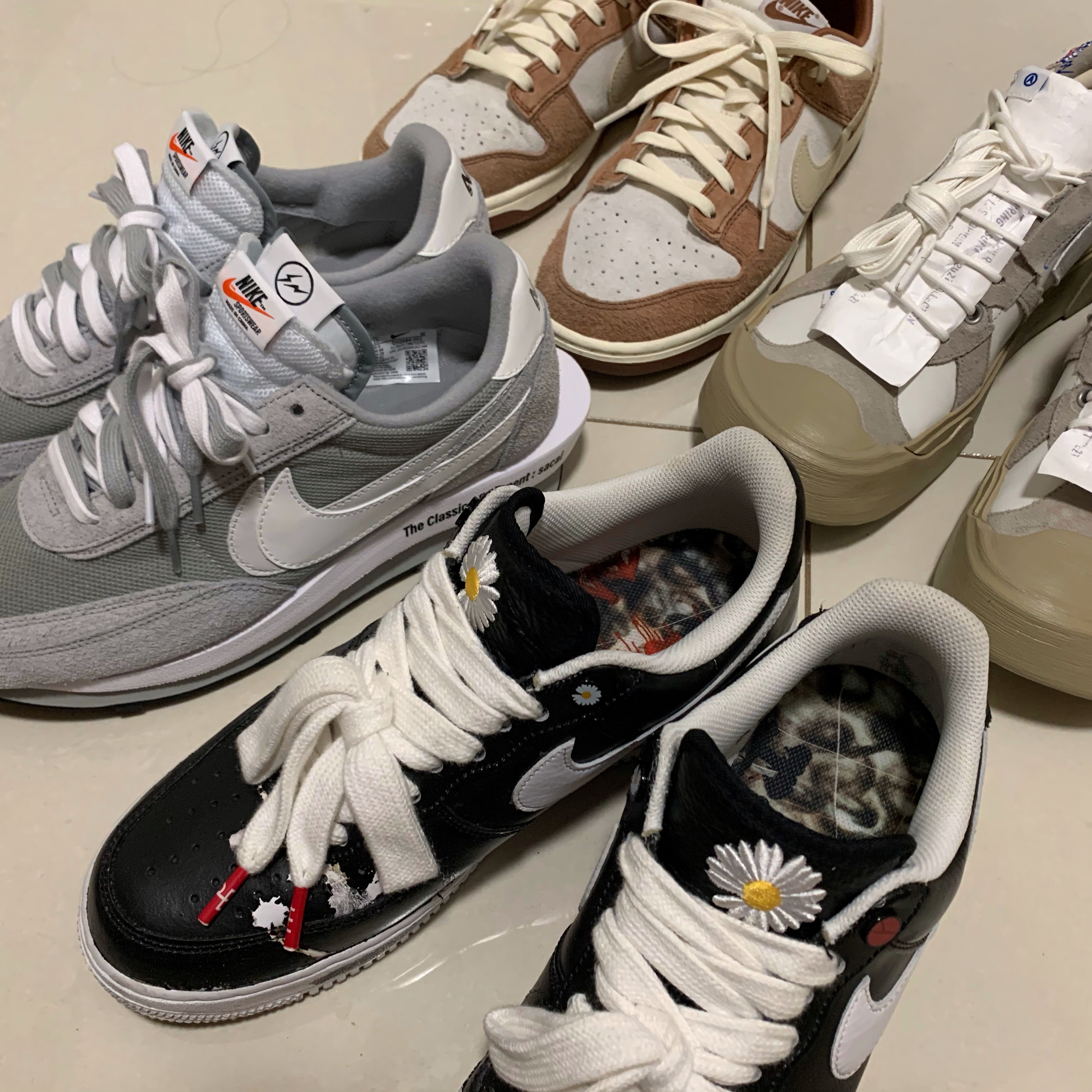 Nike x Sacai x Fragment LDWaffle Light Smoke Grey, Camper x Ader Error Proto-240-S Cinder German Shoes 착용 스타일 - 2