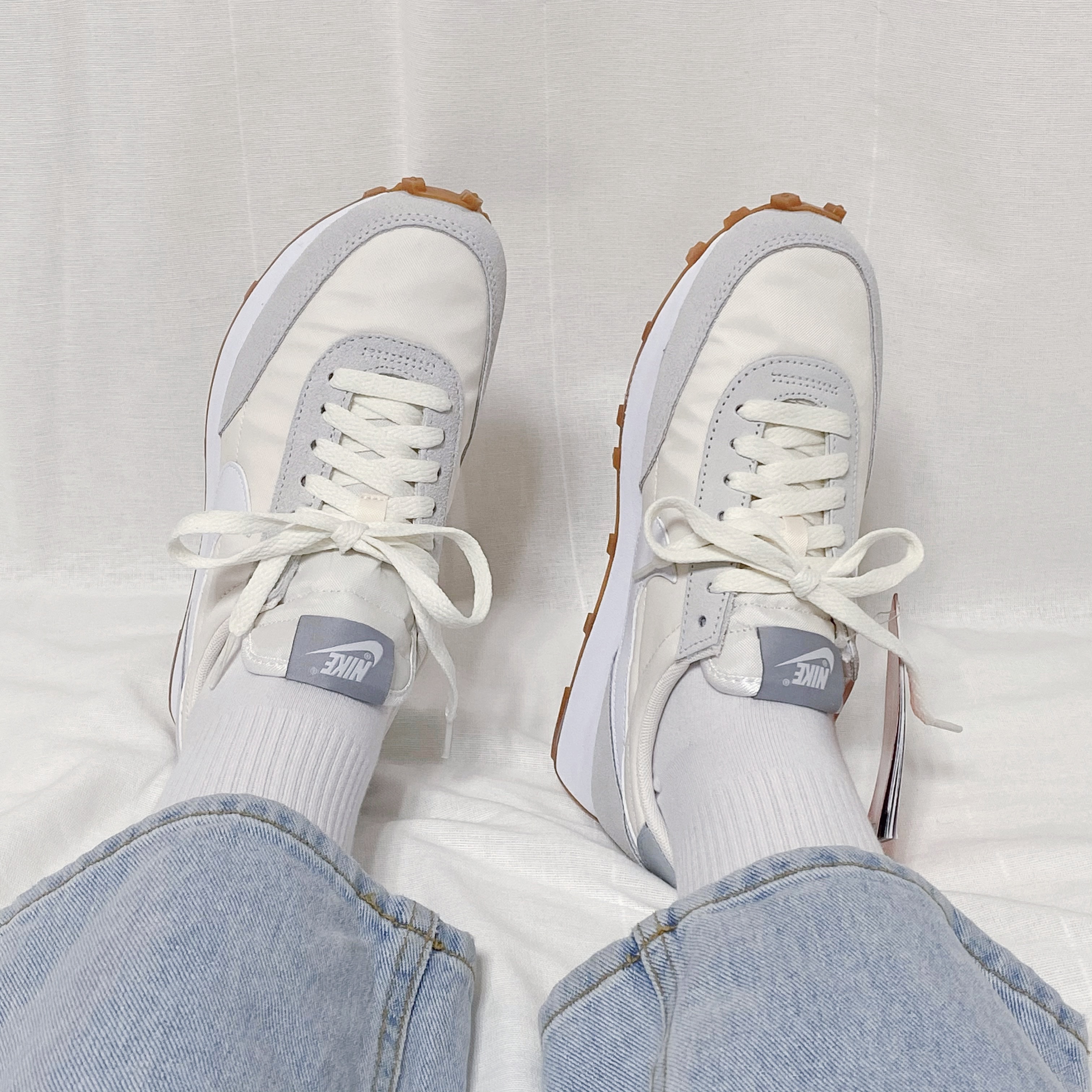 (W) Nike Daybreak Summit White 착용 스타일