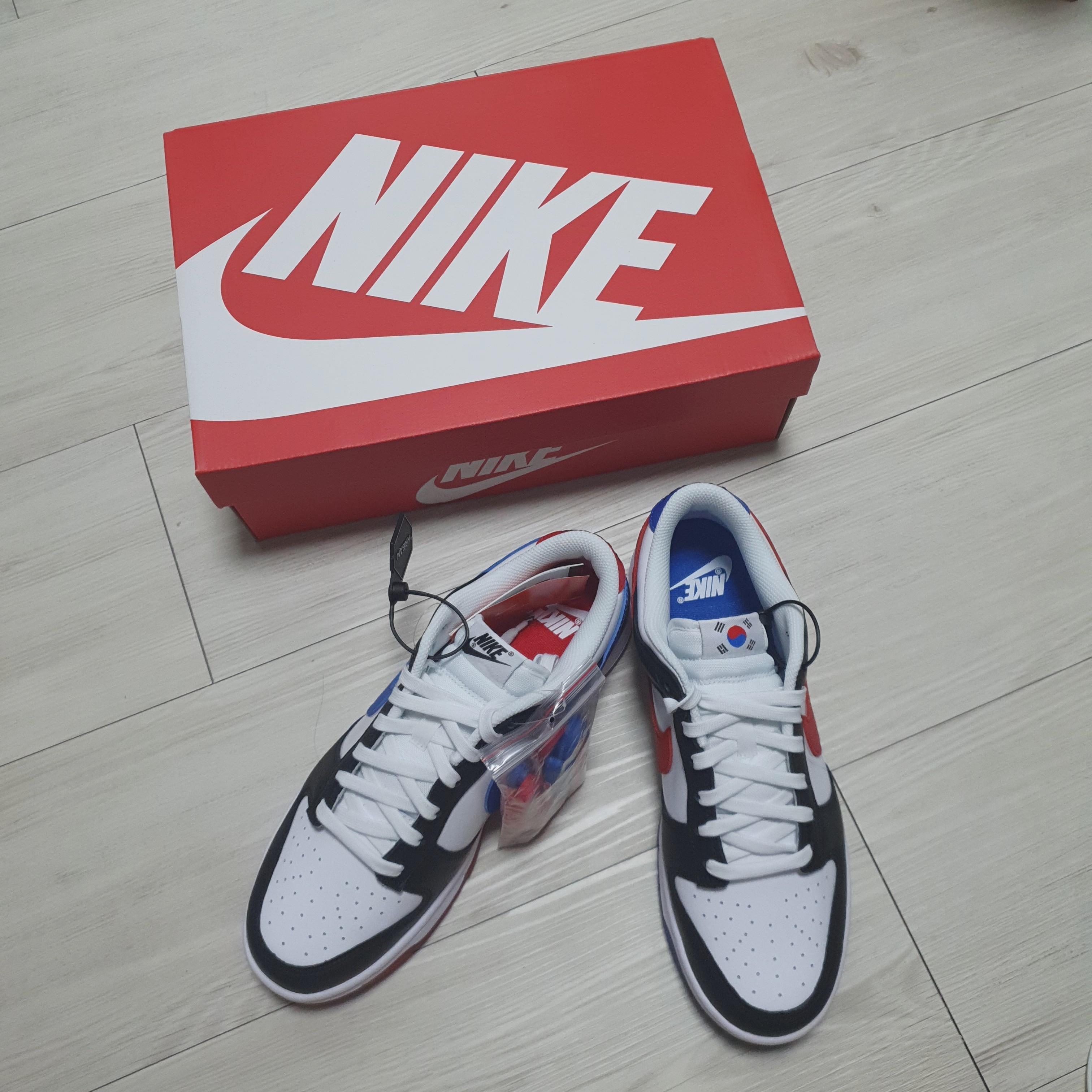 Nike Dunk Low SE Seoul 착용 스타일