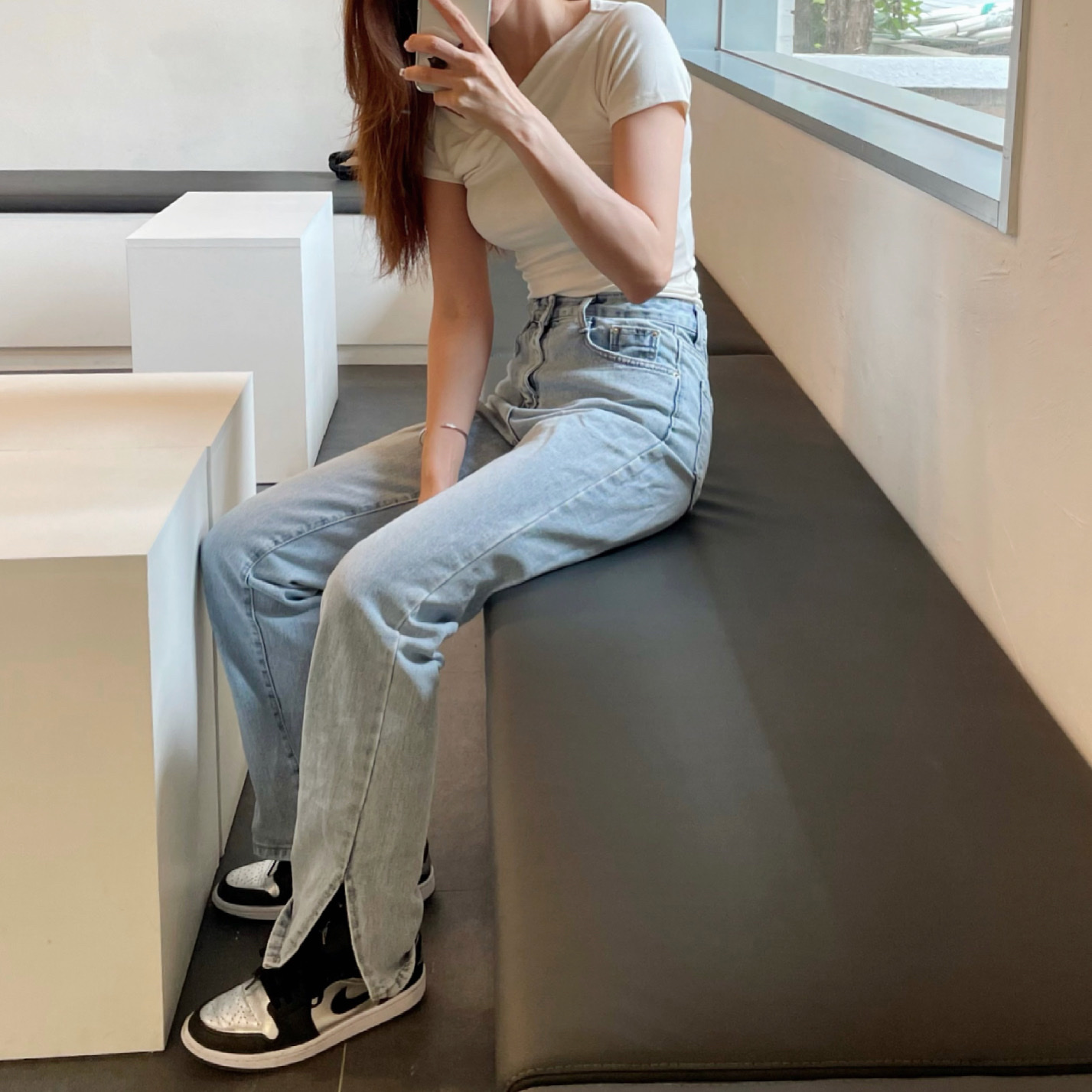 (W) Jordan 1 Low SE Silver Toe 착용 스타일 - 1