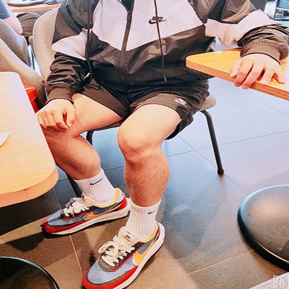 Nike x Sacai LDWaffle Blue Multi 착용 스타일