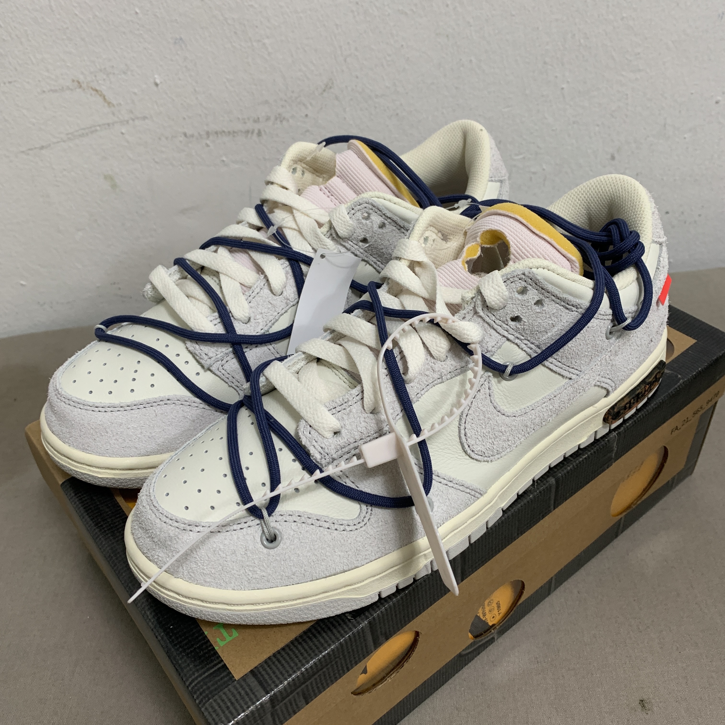 Nike x Off-White Dunk Low The 50 - Lot 18 착용 스타일