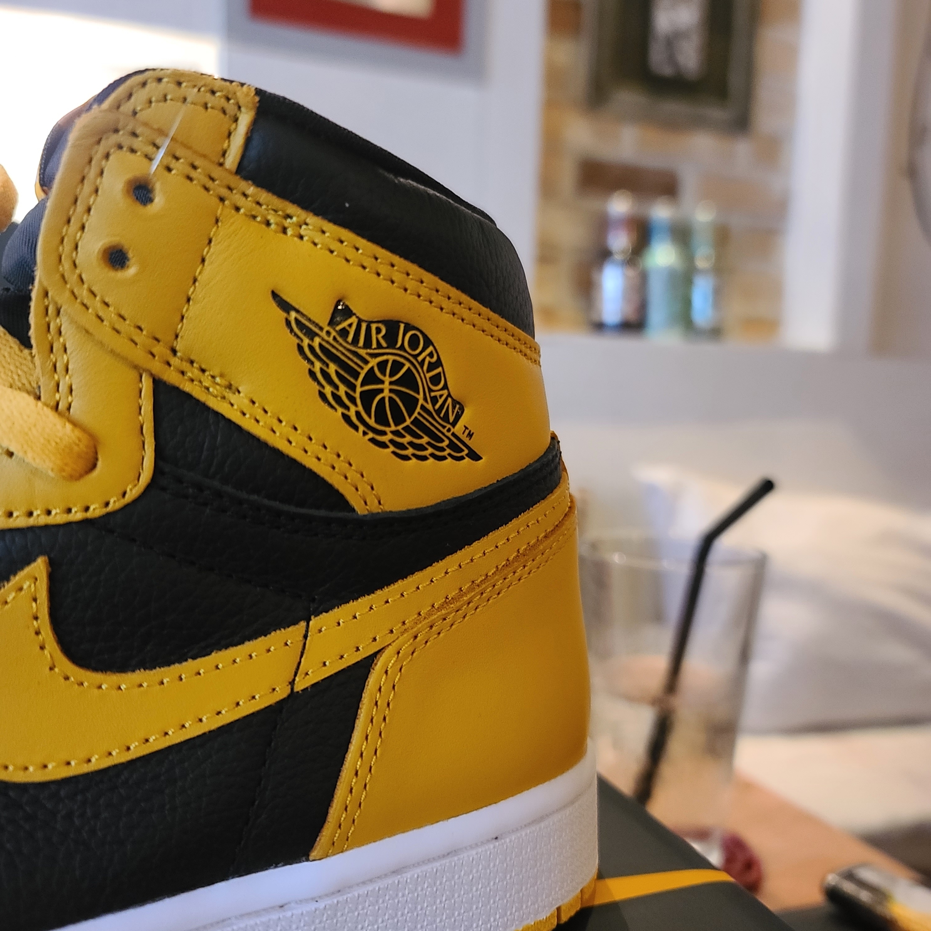 Jordan 1 Retro High OG Pollen 착용 스타일 - 1