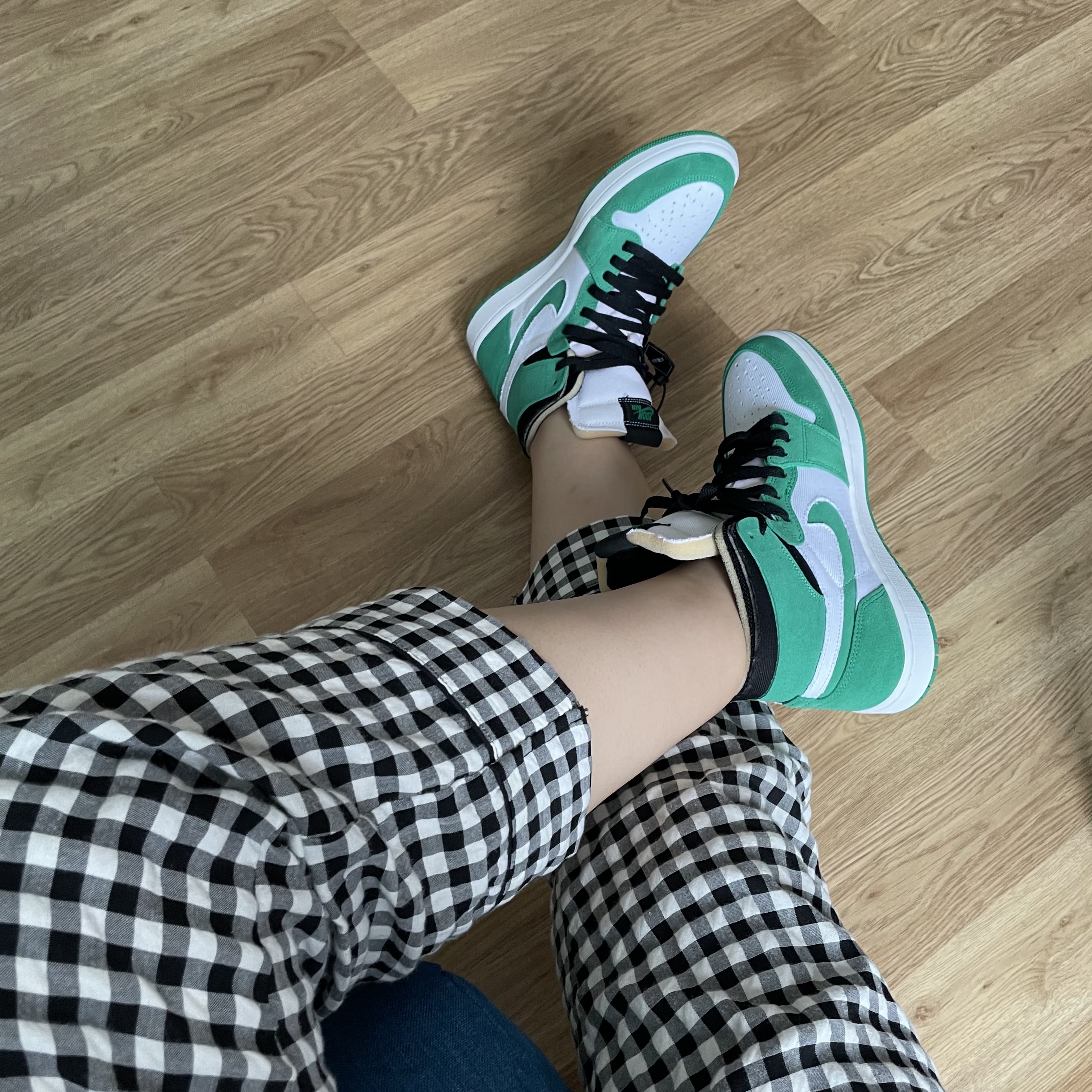 (W) Jordan 1 Zoom Air CMFT Stadium Green 착용 스타일