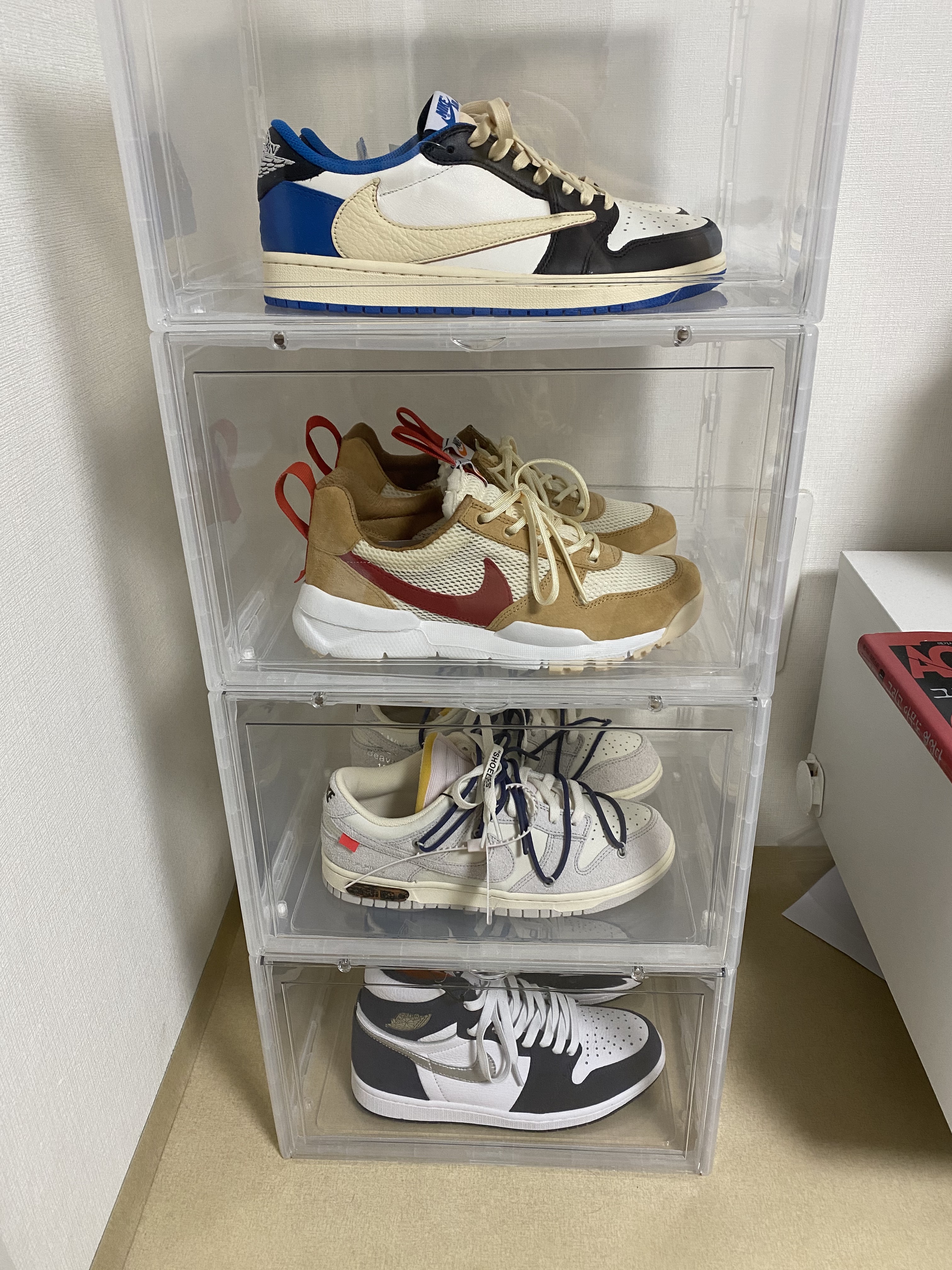 Jordan 1 x Travis Scott x Fragment Retro Low OG SP Military Blue, Nike x Tom Sachs Mars Yard Overshoe 3.0 착용 스타일