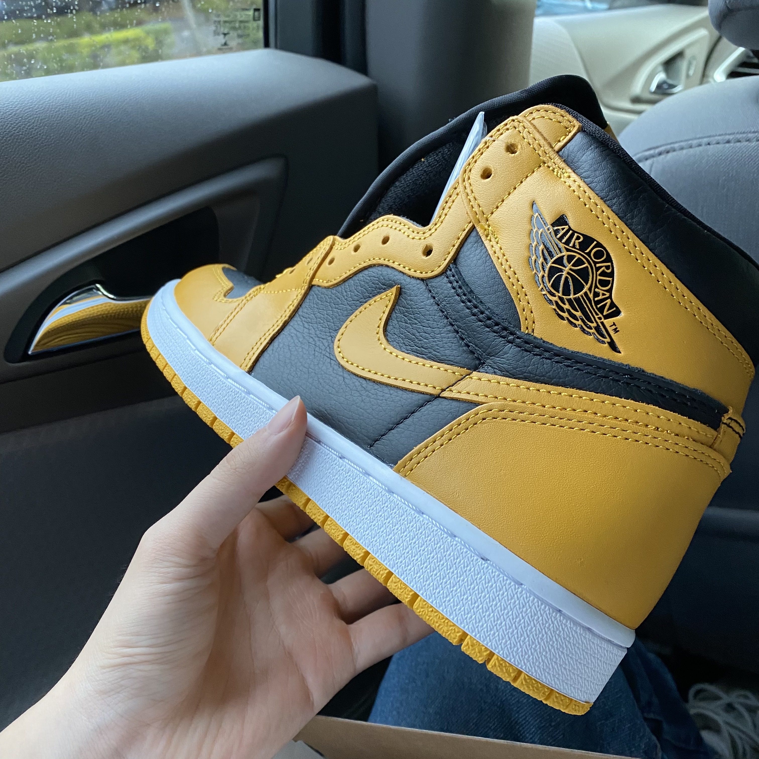 Jordan 1 Retro High OG Pollen 착용 스타일 - 2