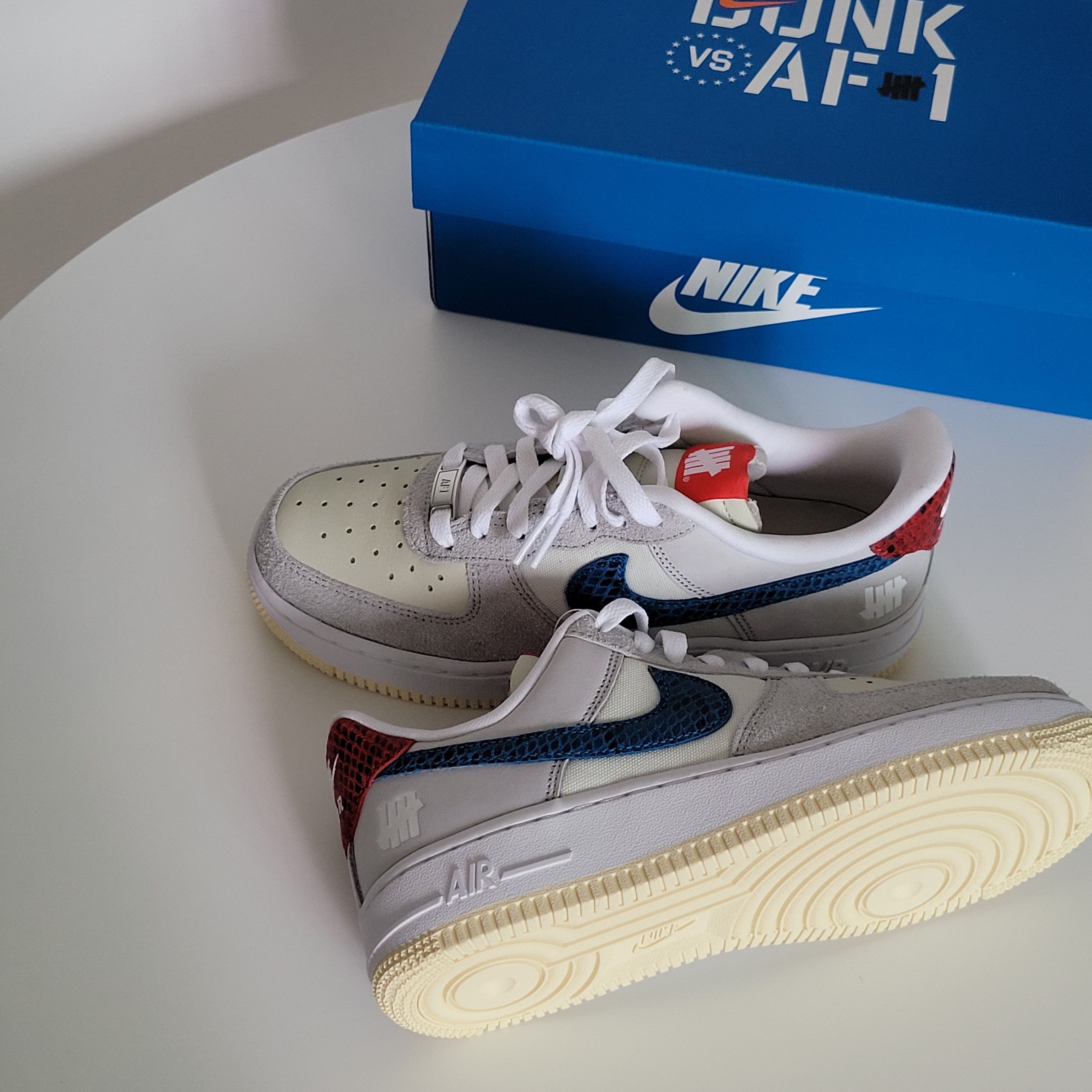 Nike x Undefeated Air Force 1 Low SP 5 On It 착용 스타일