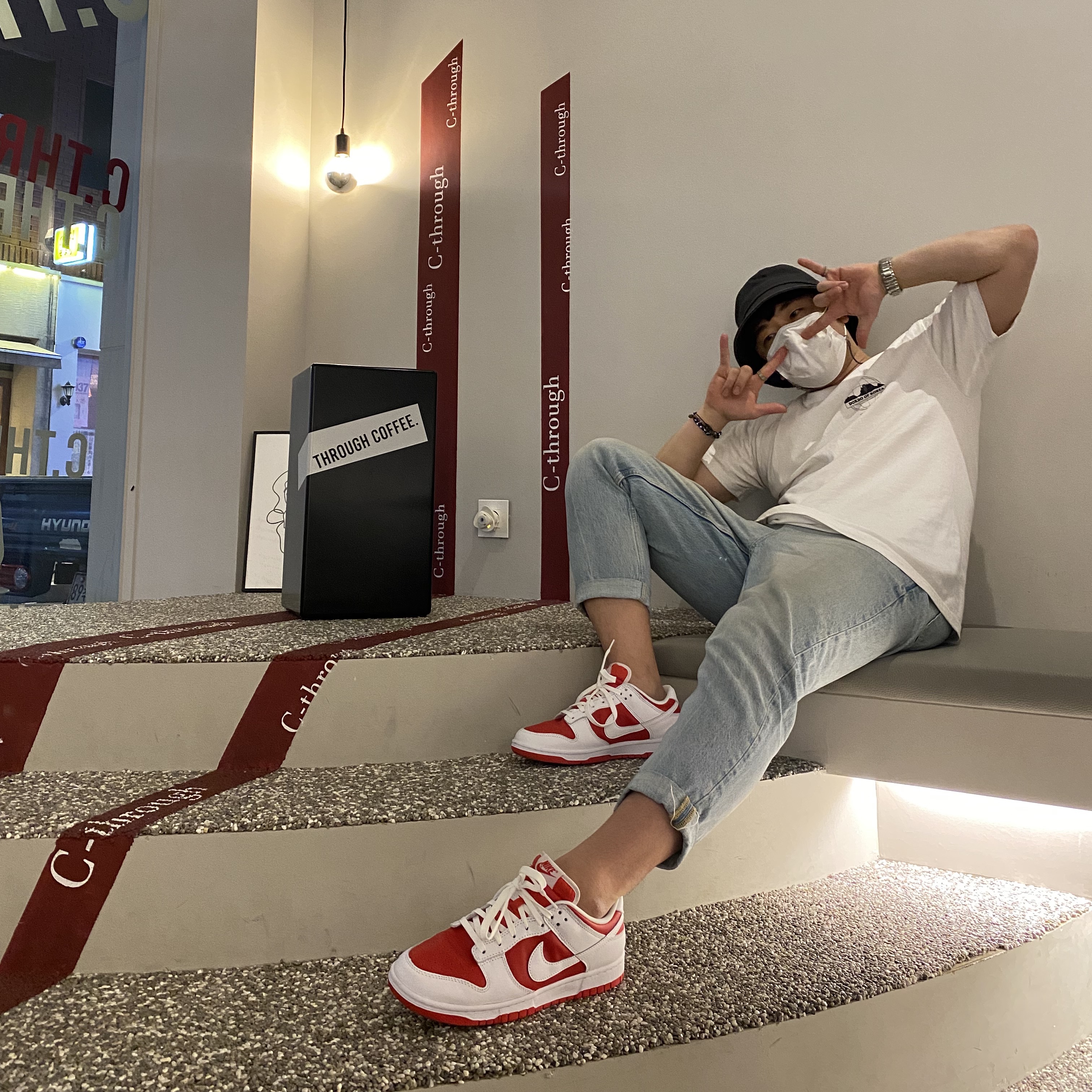 Nike Dunk Low Retro Championship Red 착용 스타일