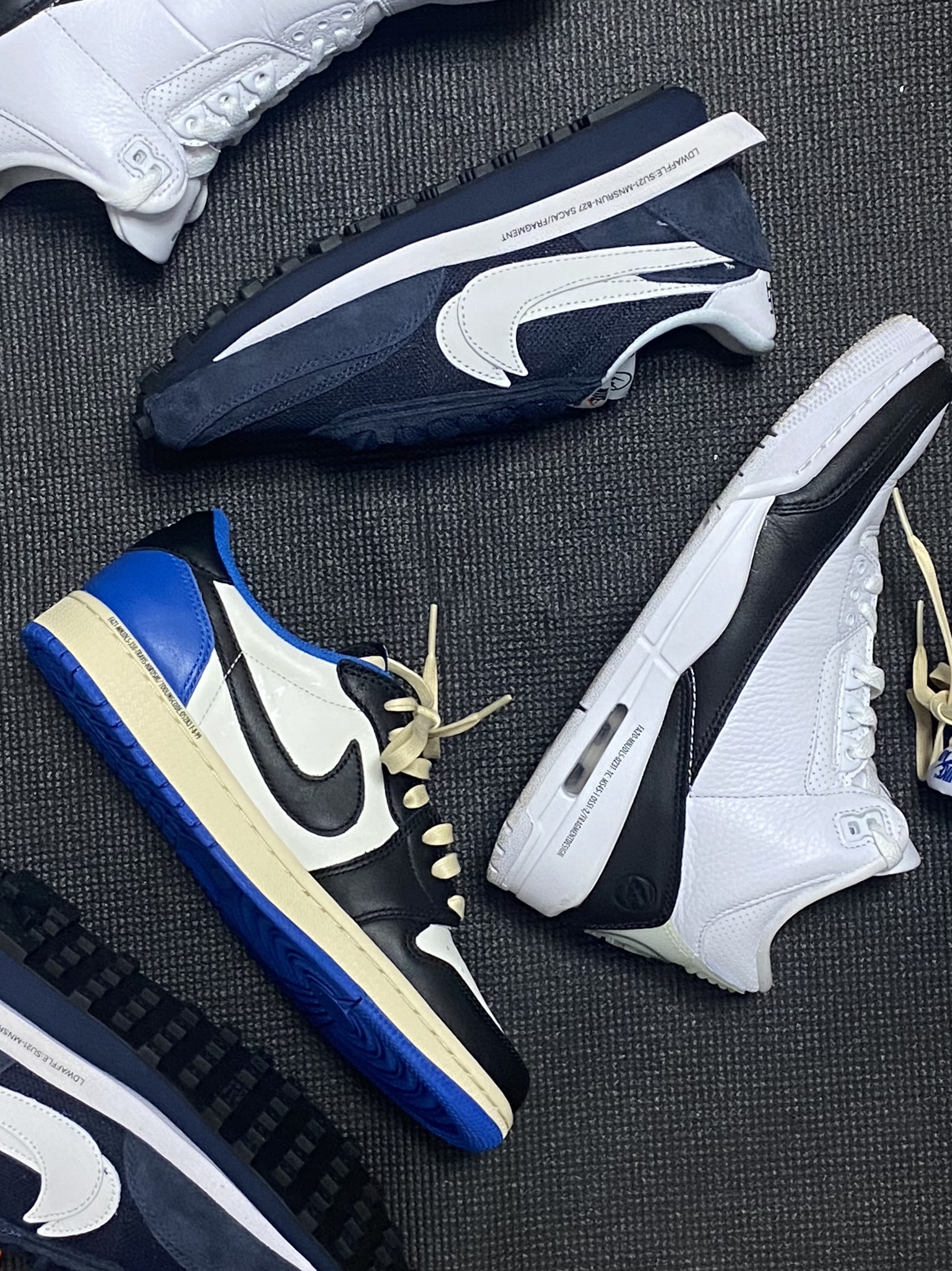 Jordan 1 x Travis Scott x Fragment Retro Low OG SP Military Blue, Jordan 3 x Fragment Retro SP White Black 착용 스타일