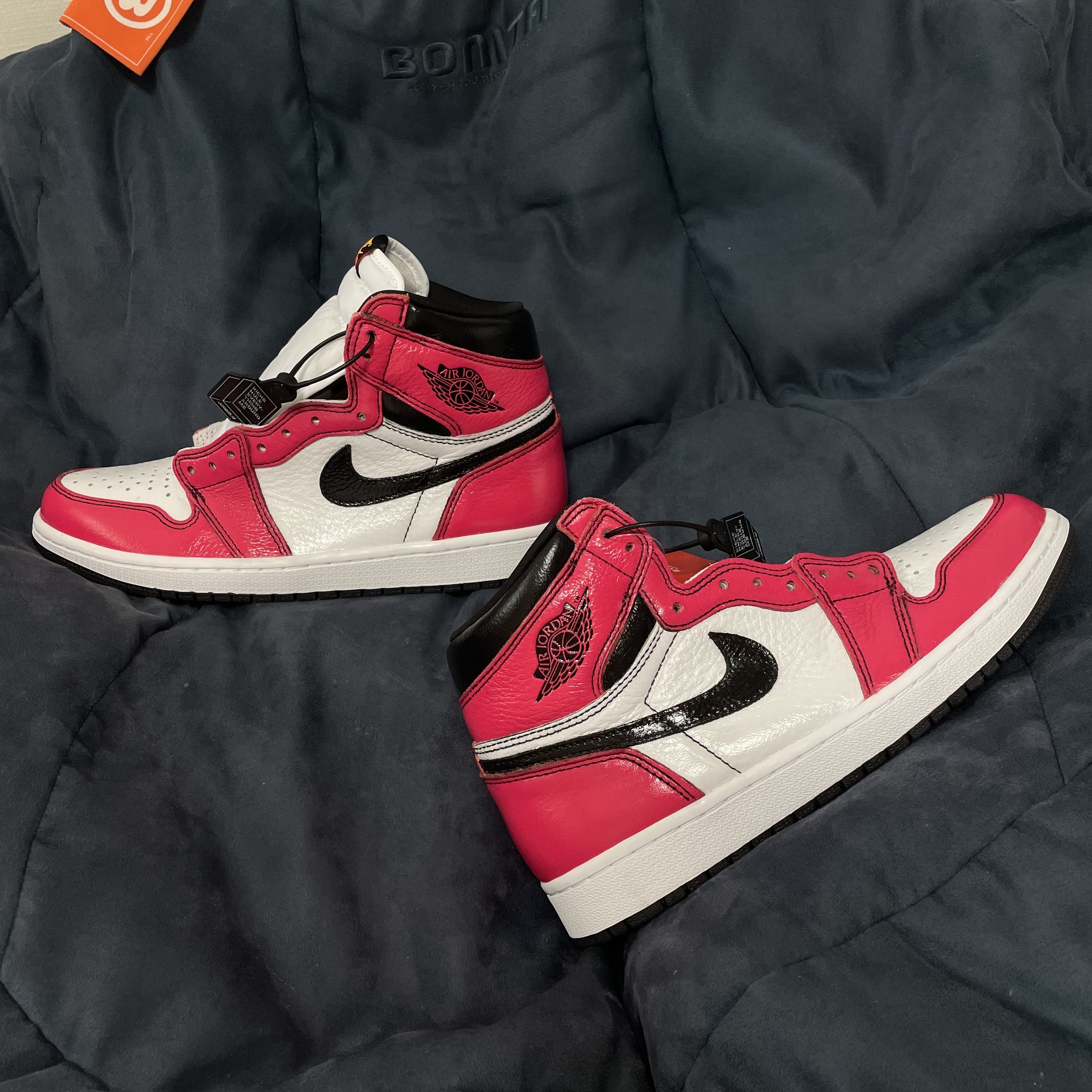 Jordan 1 Retro High OG Light Fusion Red 착용 스타일 - 2