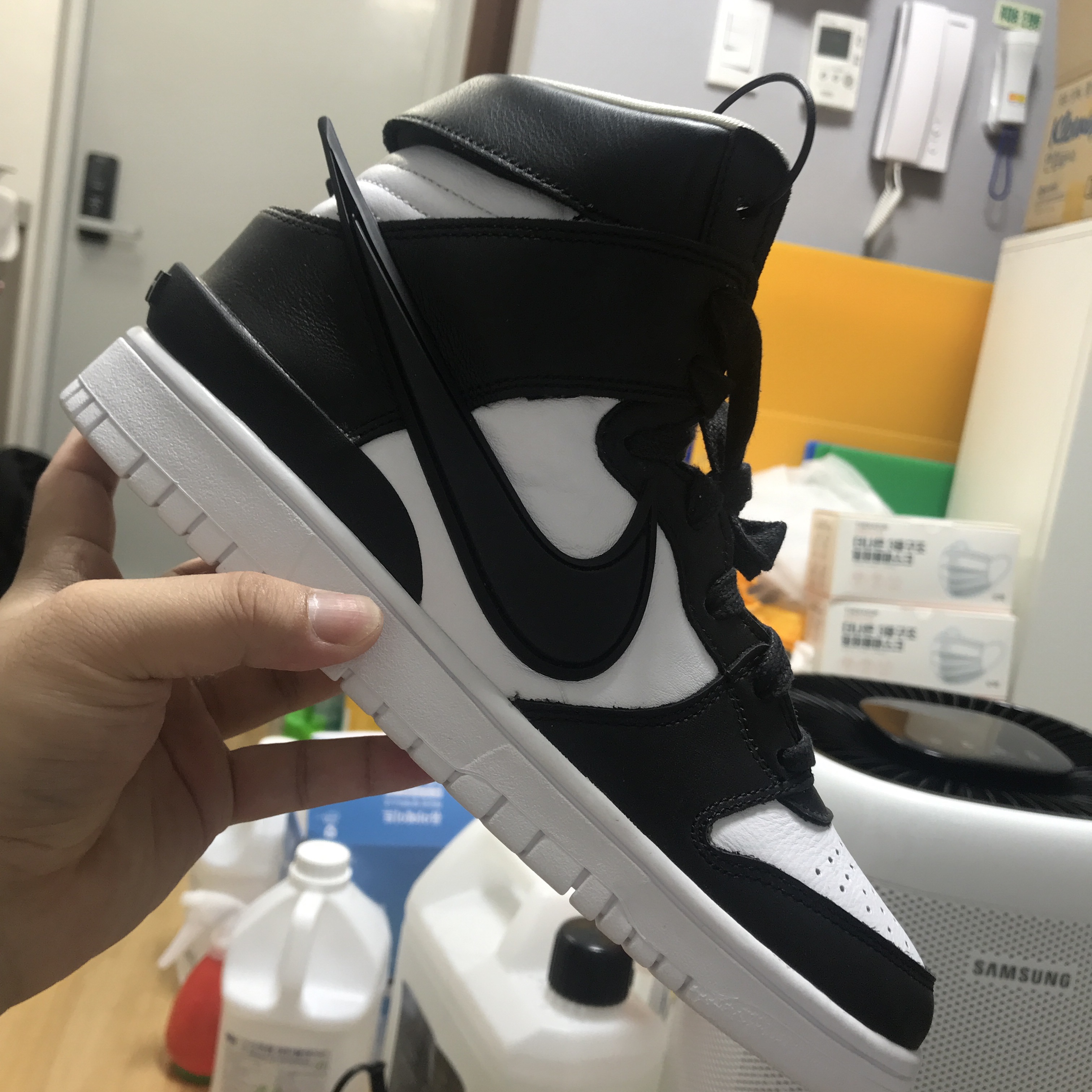 Nike x Ambush Dunk High Black 착용 스타일 - 4