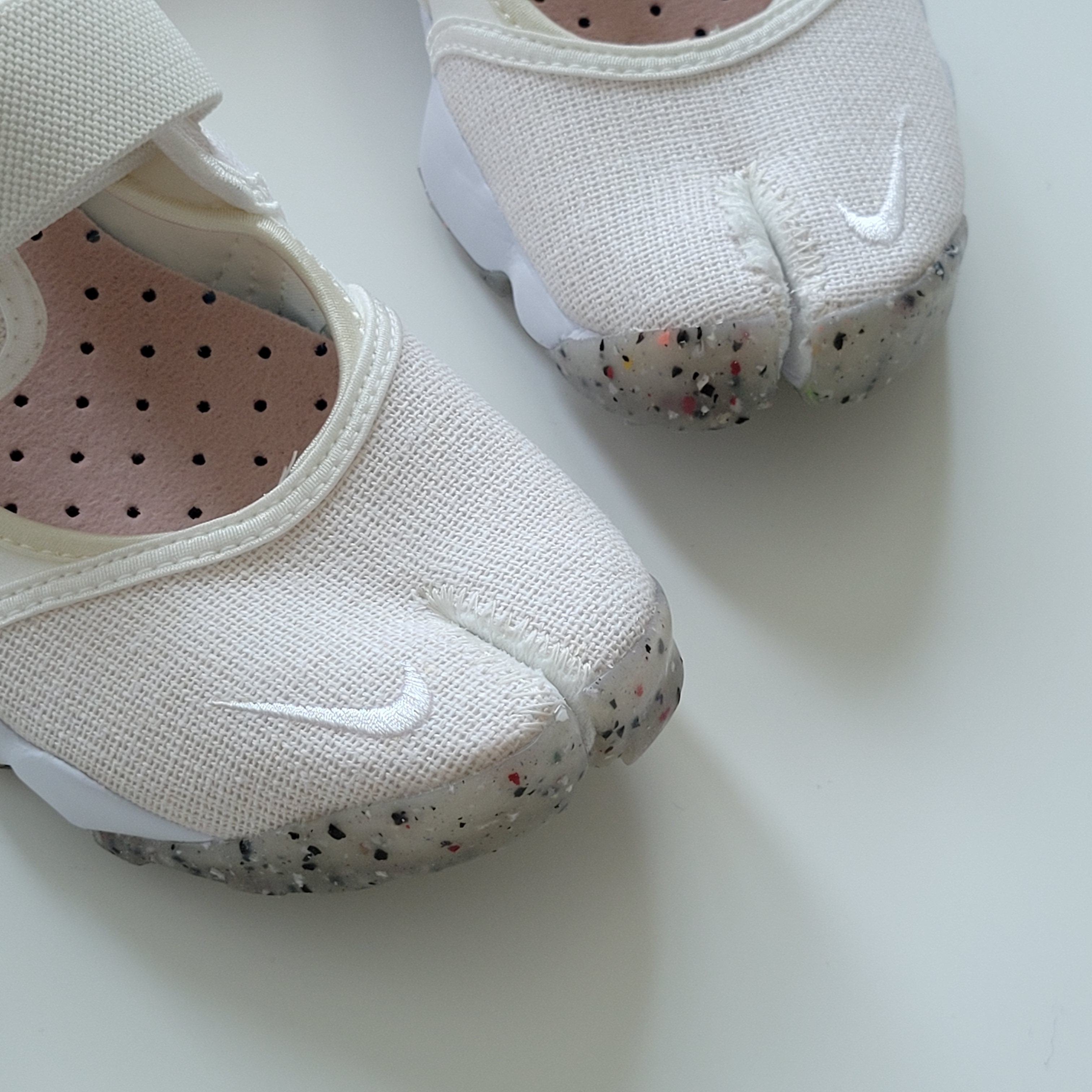 (W) Nike Air Rift Summit White 착용 스타일 - 2