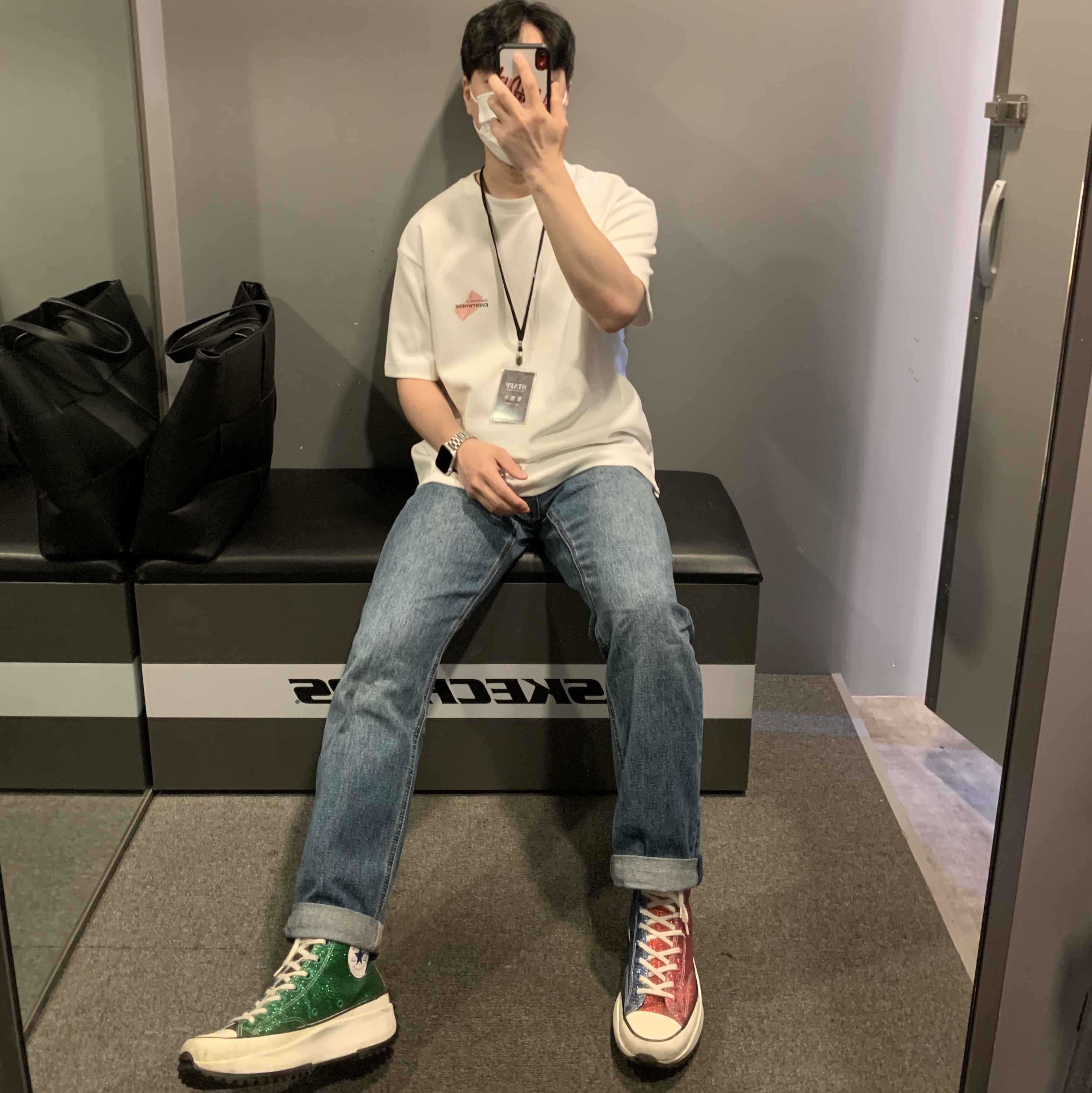 Converse x JW Anderson Run Star Hike Hi Glitter 착용 스타일