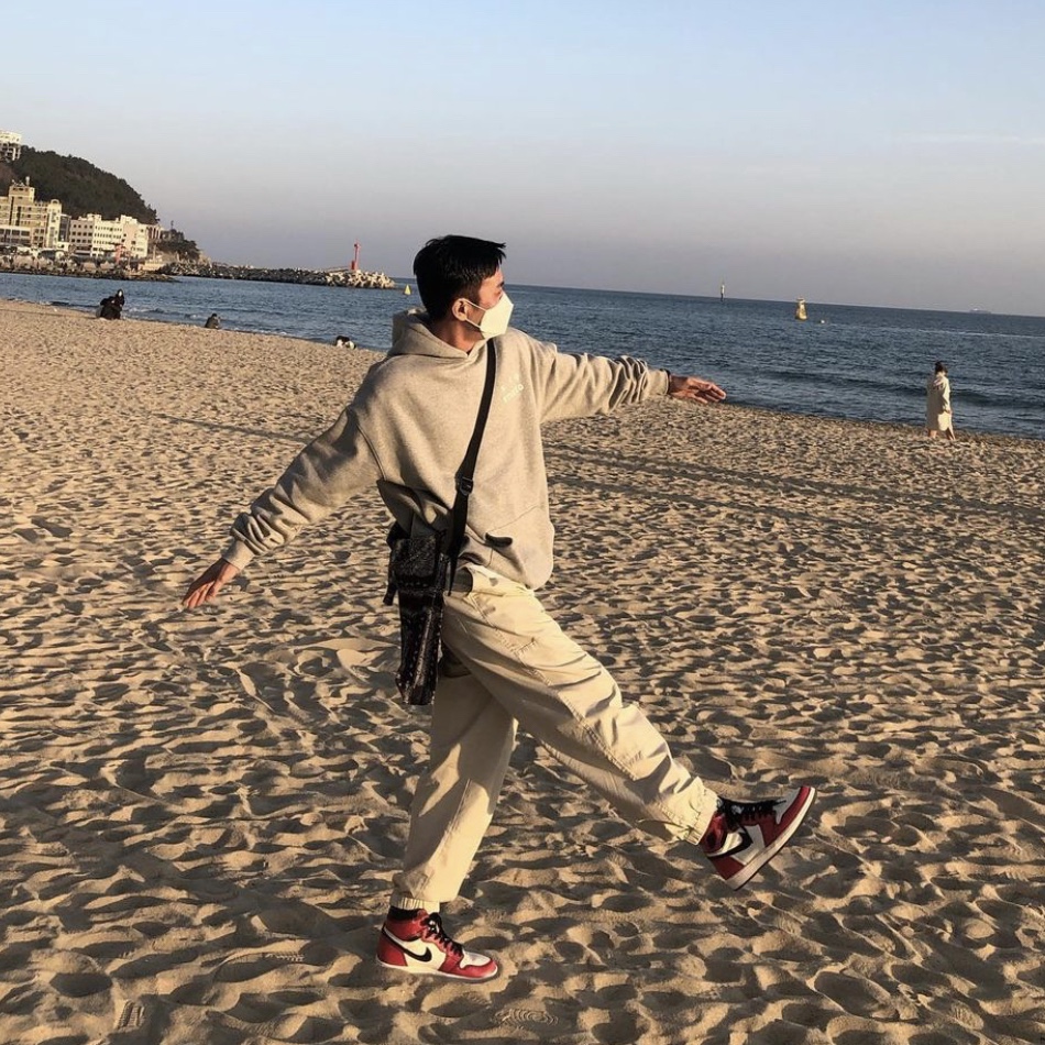 Jordan 1 Retro High OG Defiant SB LA to Chicago, IAB Studio Hoodie Gray - 21SS 착용 스타일