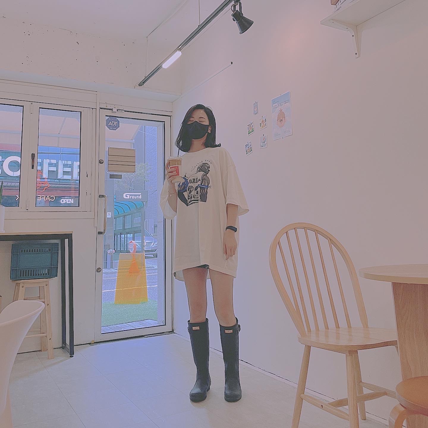 Jordan x Travis Scott x Fragment T-Shirt Sail (DJ0619-133) 착용 스타일 - 1