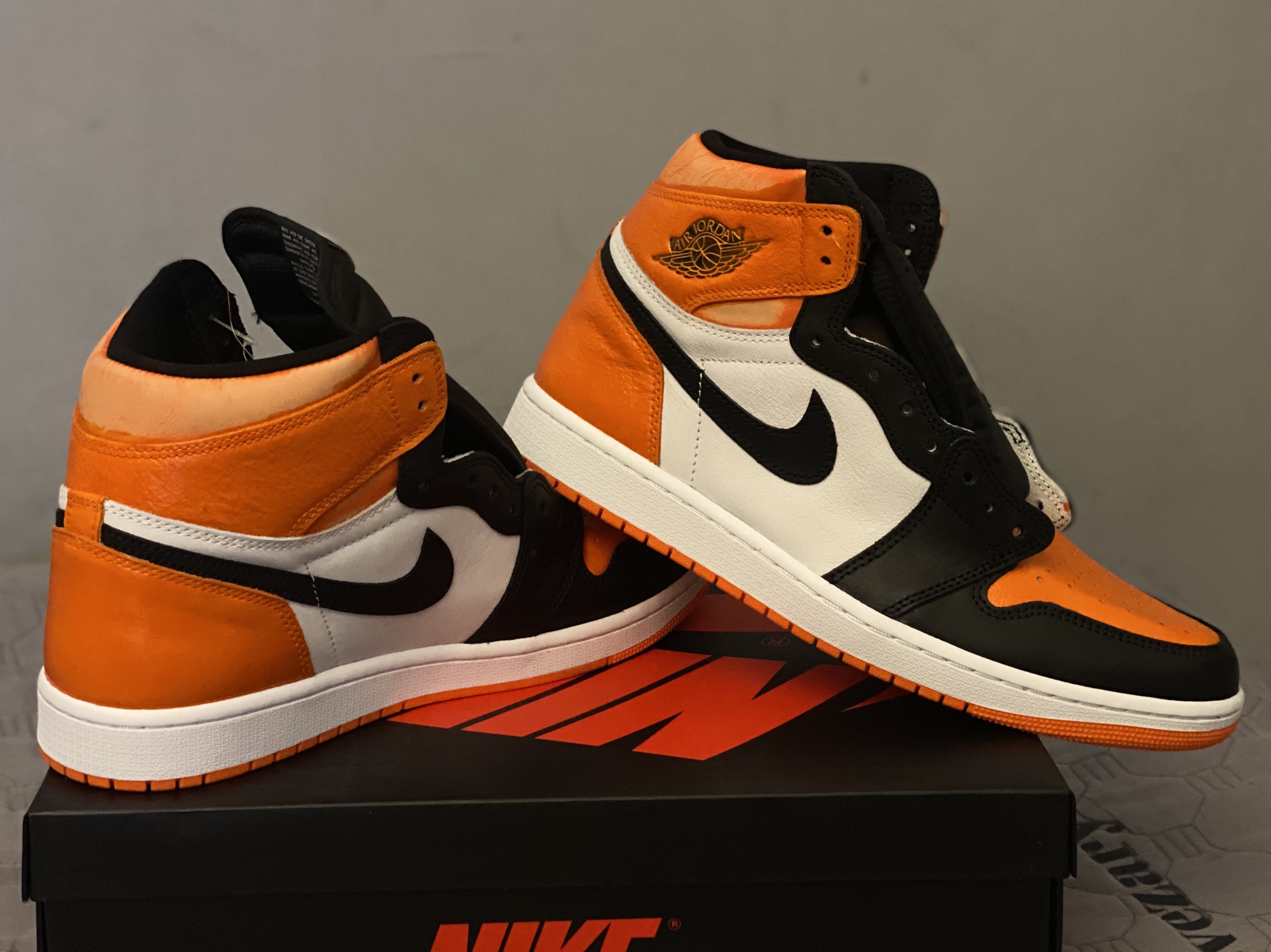 Jordan 1 Retro High OG Electro Orange, (GS) Jordan 1 Retro High OG Electro Orange 착용 스타일 - 2