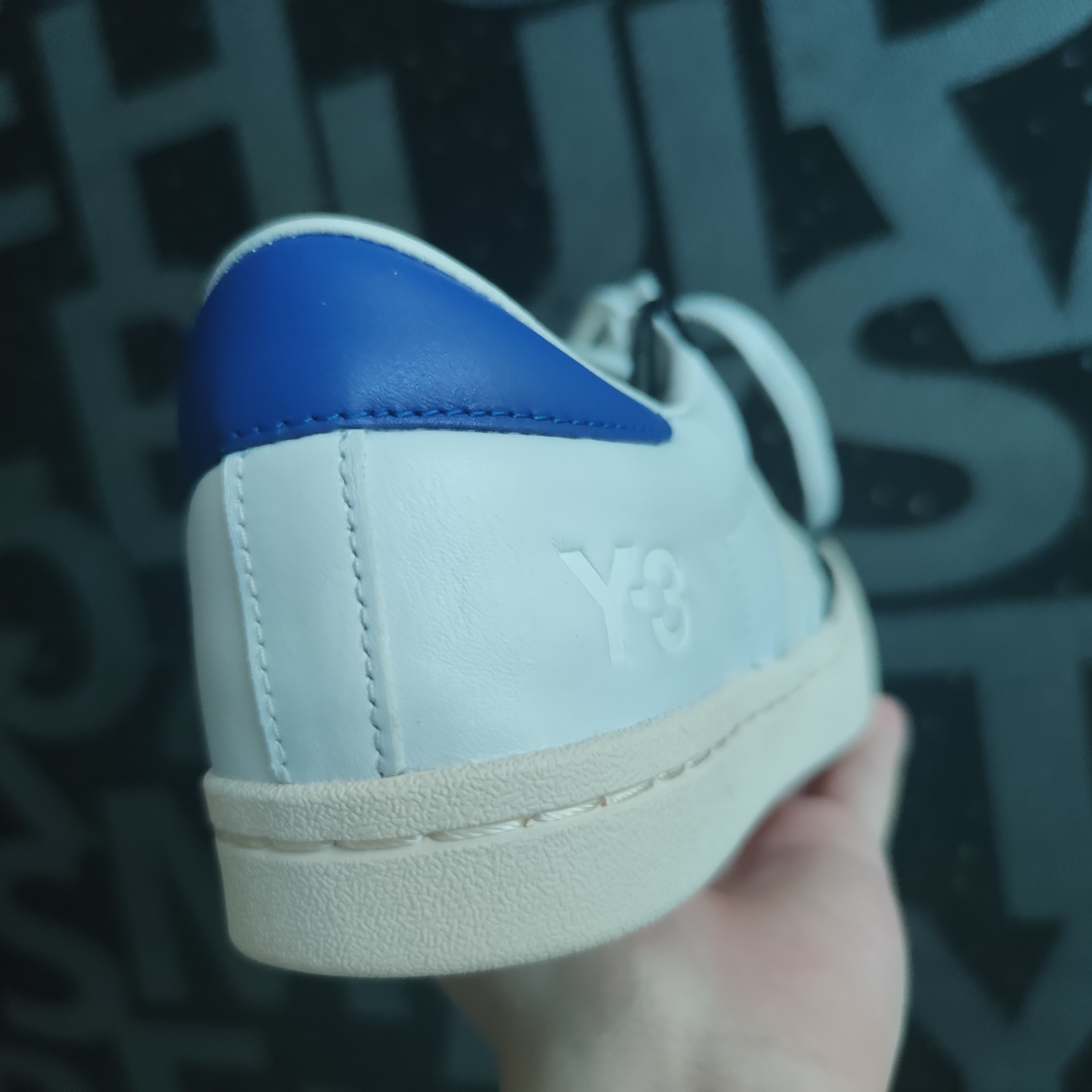 Y-3 Yohji Star Cloud White Bold Blue 착용 스타일 - 2