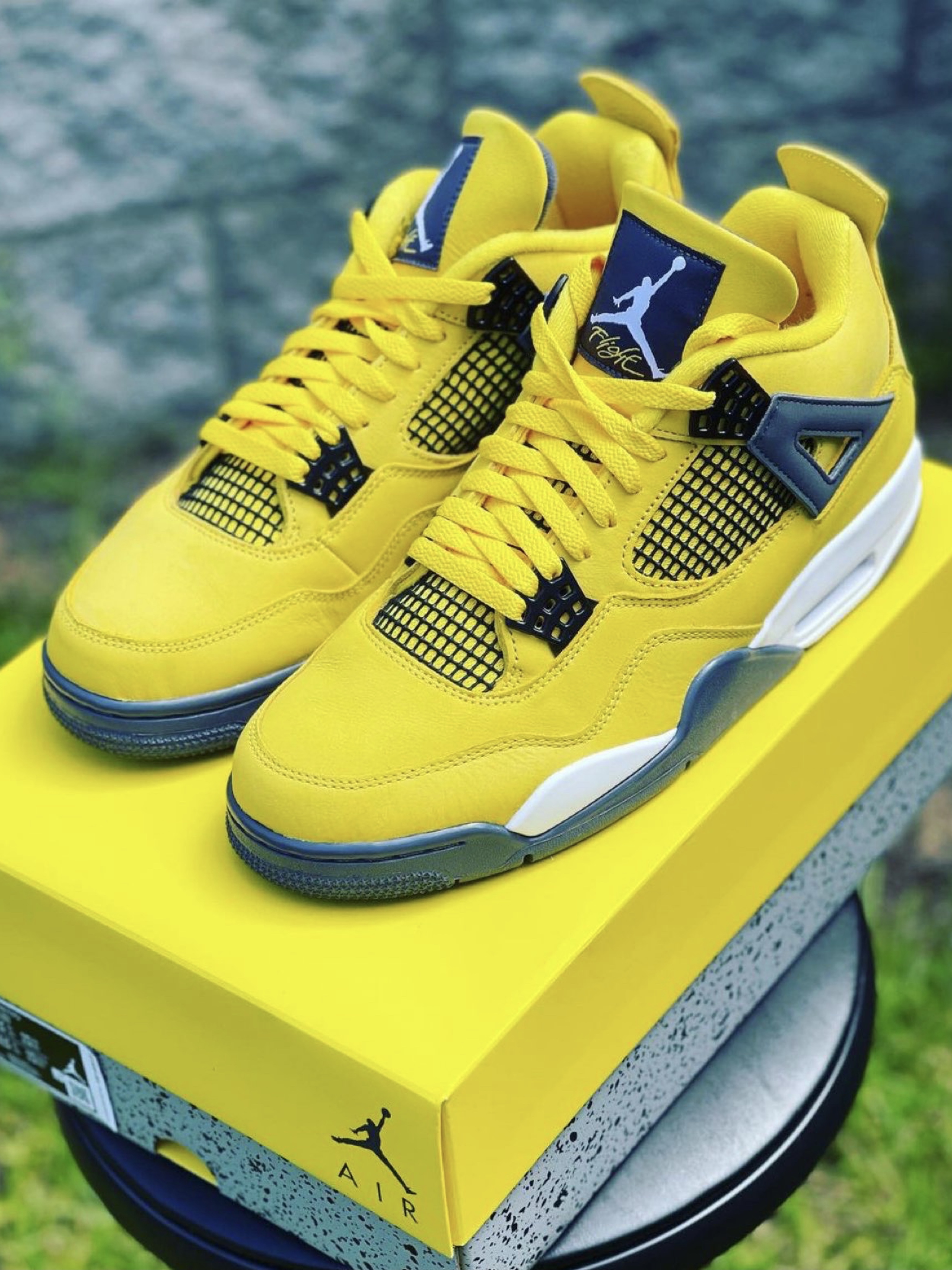 Jordan 4 Retro Tour Yellow 착용 스타일